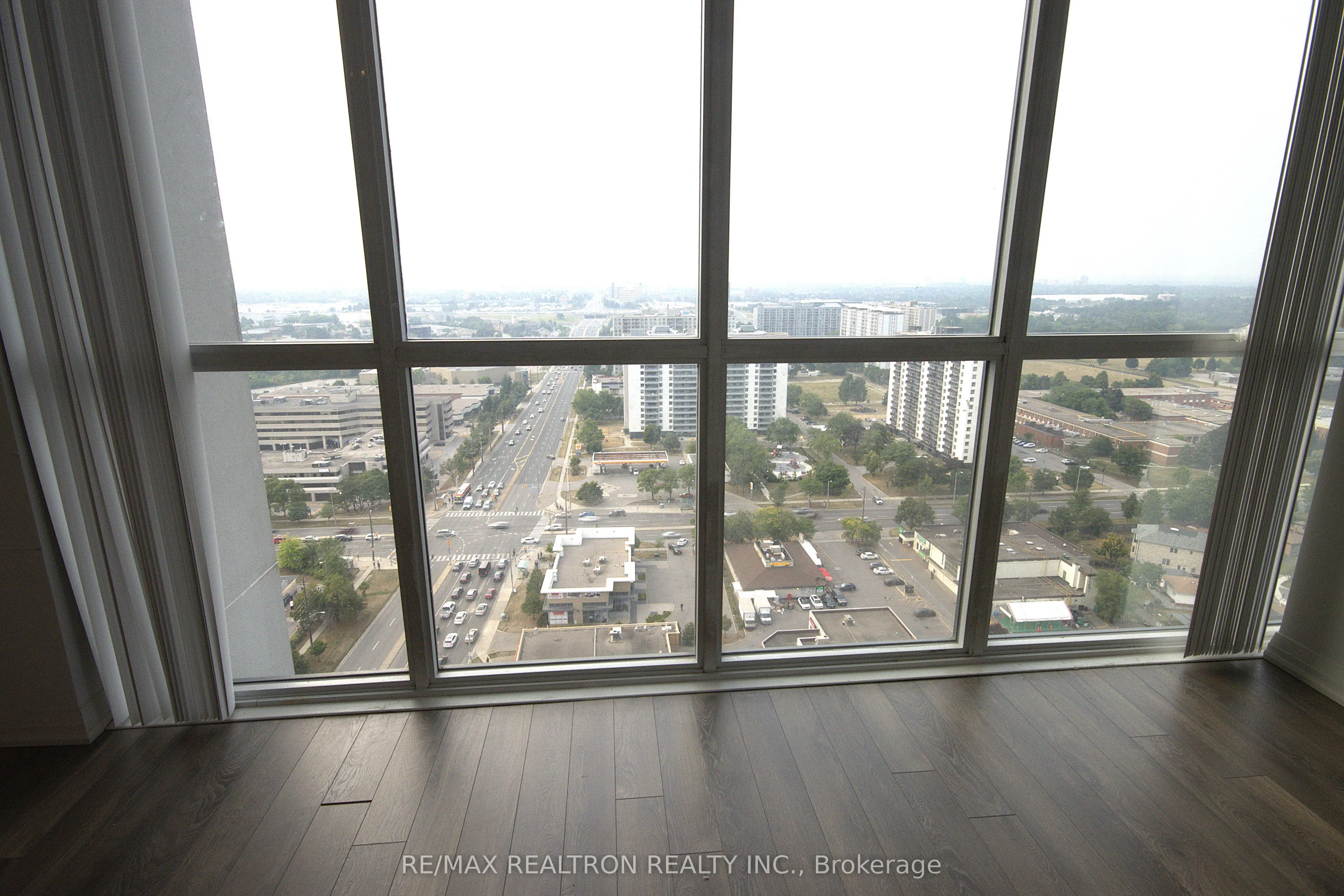30 Meadowglen Place, #2607