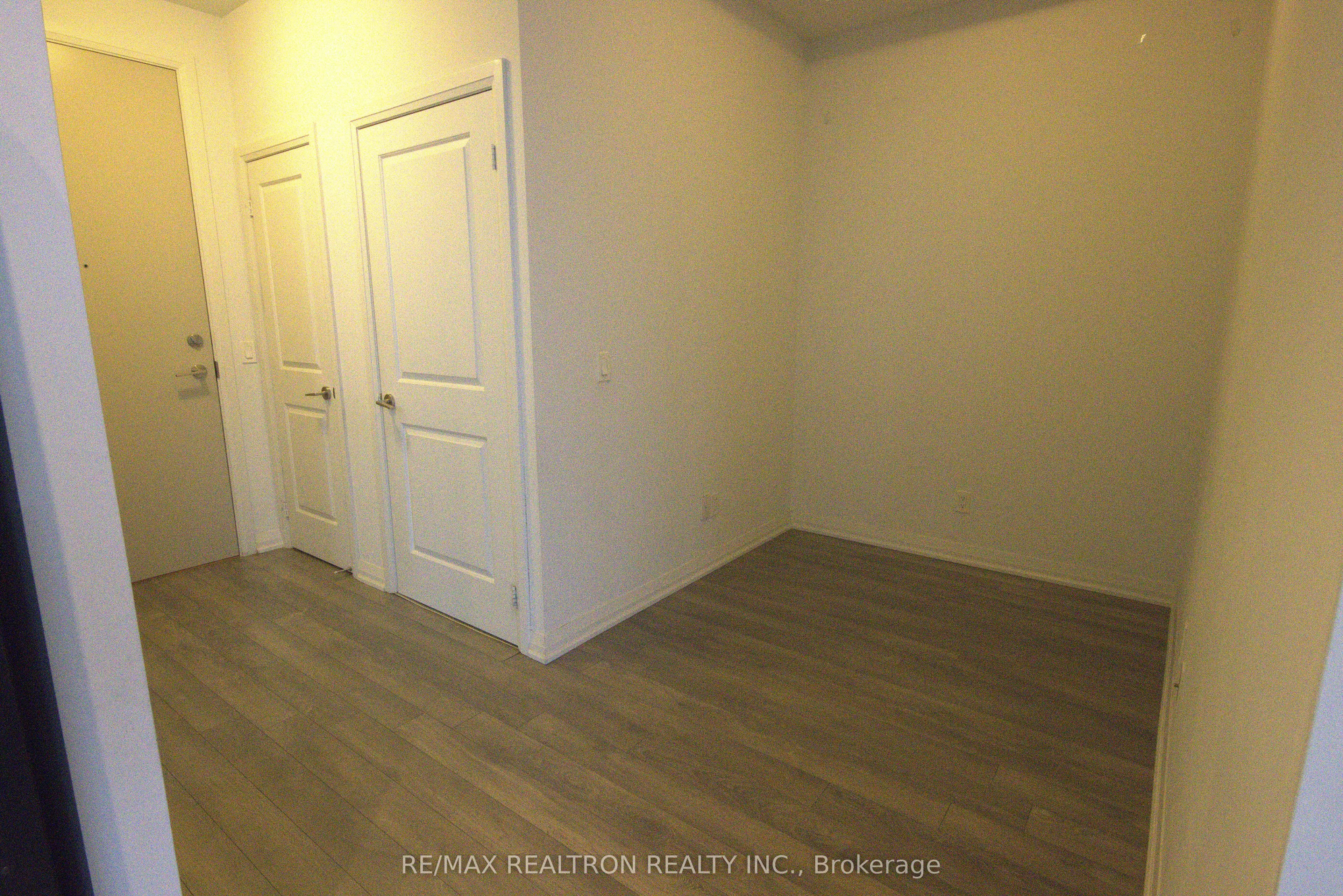 30 Meadowglen Place, #2607