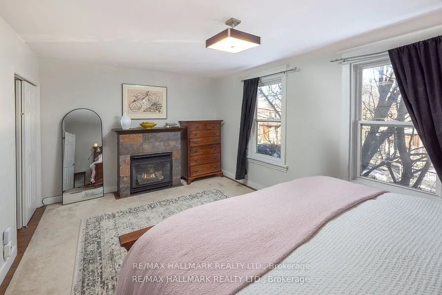 18 Pape Avenue, #upper