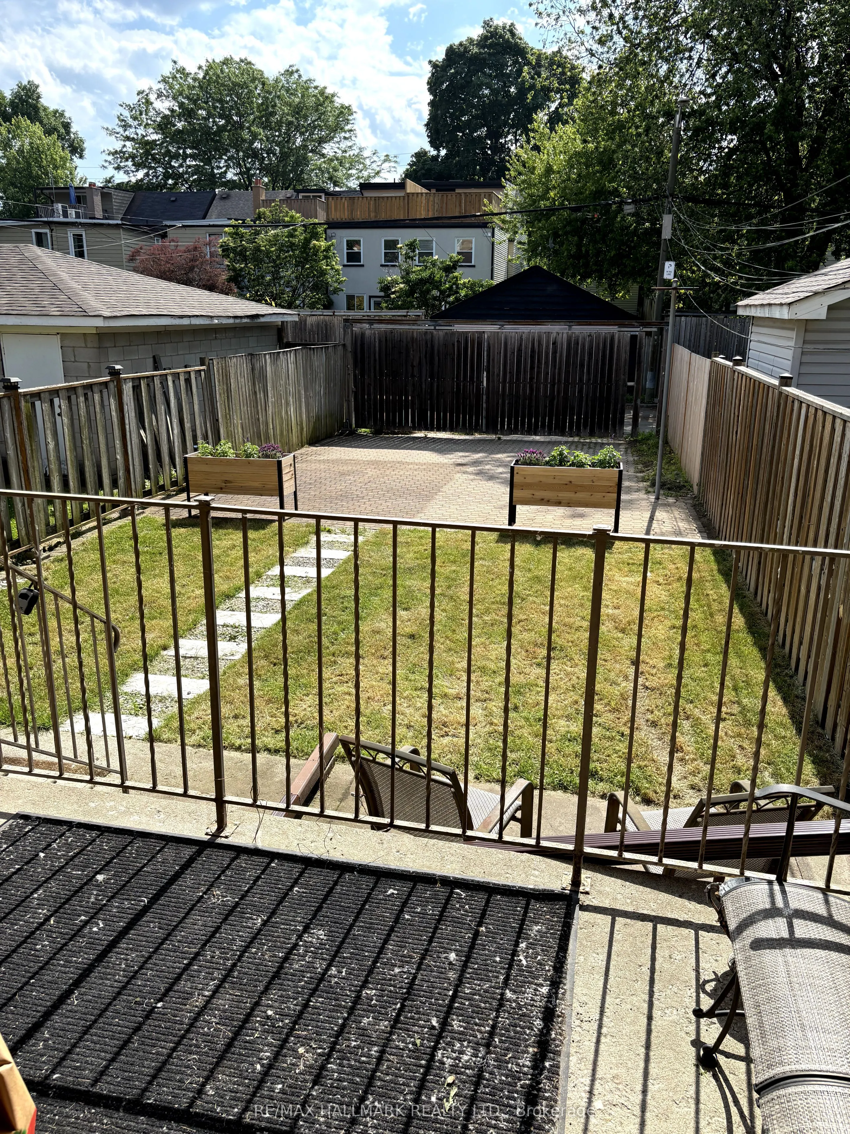 18 Pape Avenue, #upper