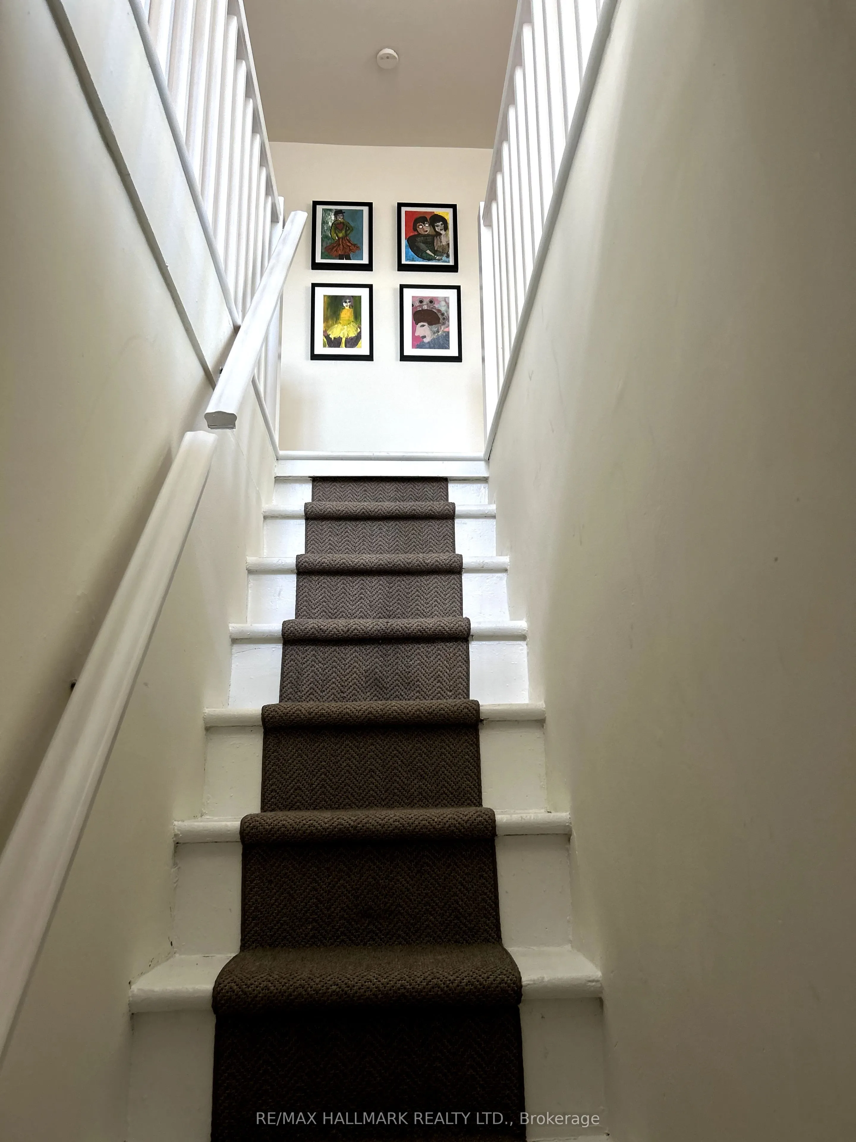 18 Pape Avenue, #upper