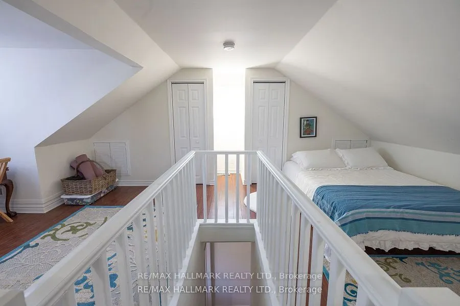18 Pape Avenue, #upper