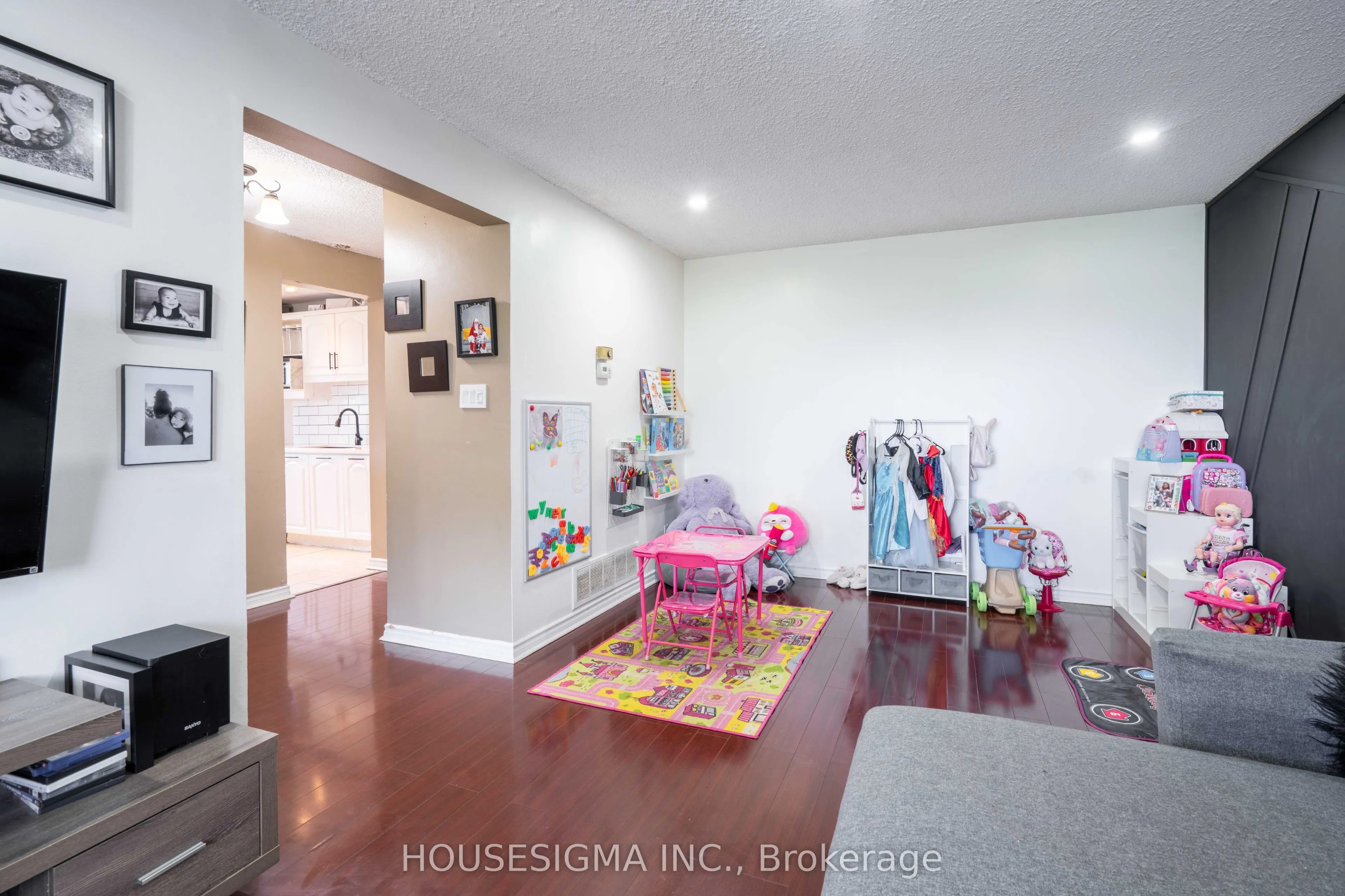 321 Blackthorn Street, #82