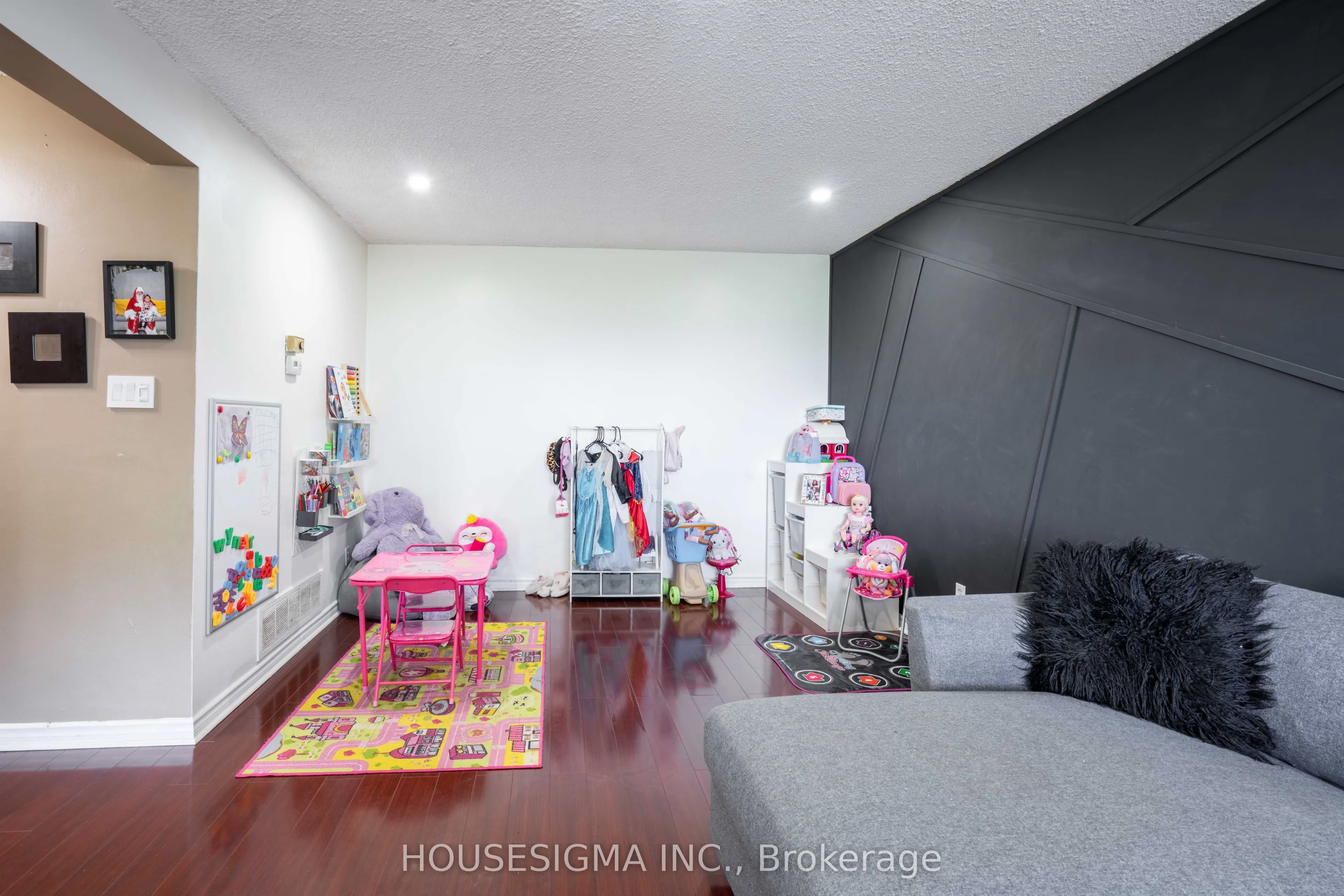 321 Blackthorn Street, #82