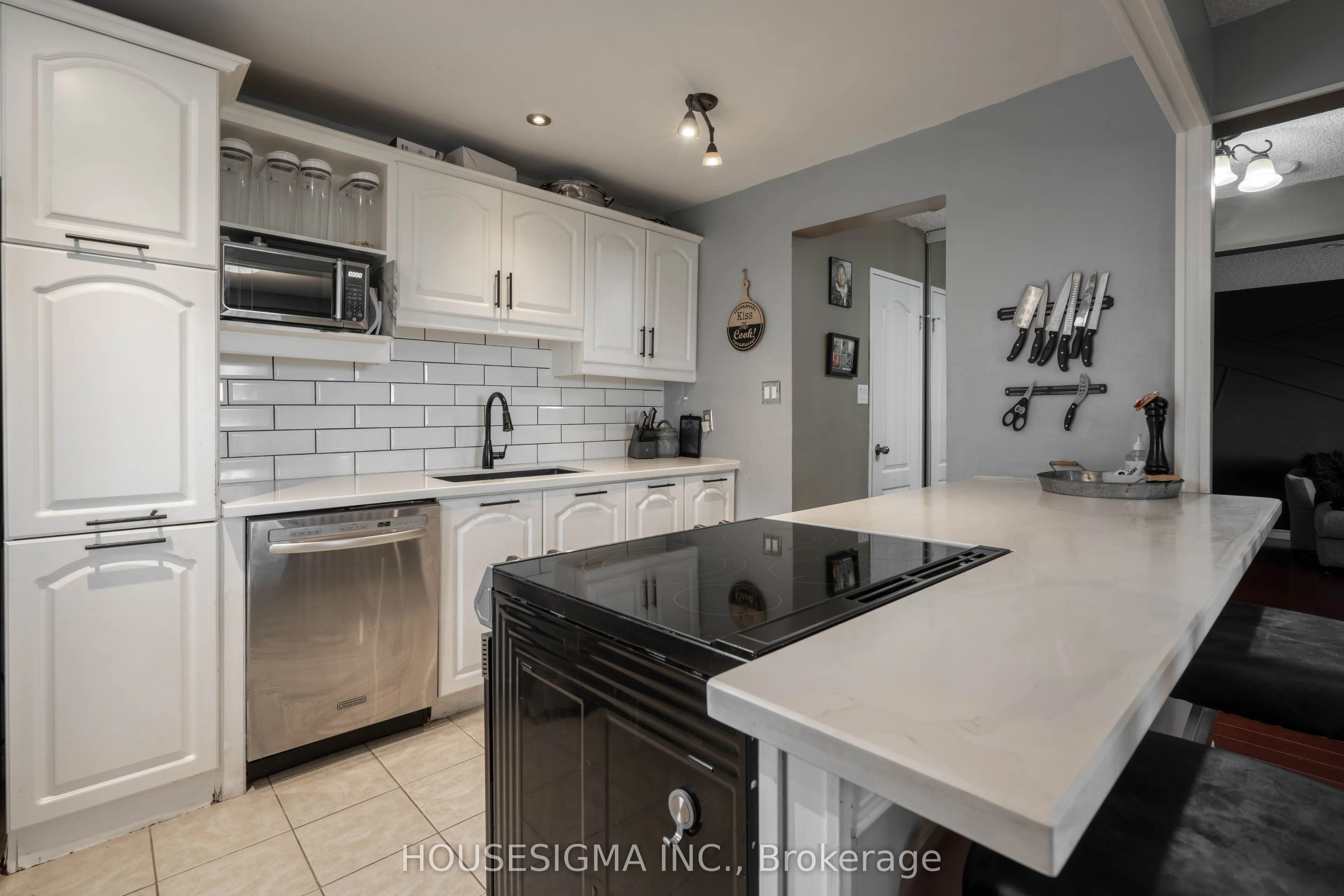 321 Blackthorn Street, #82