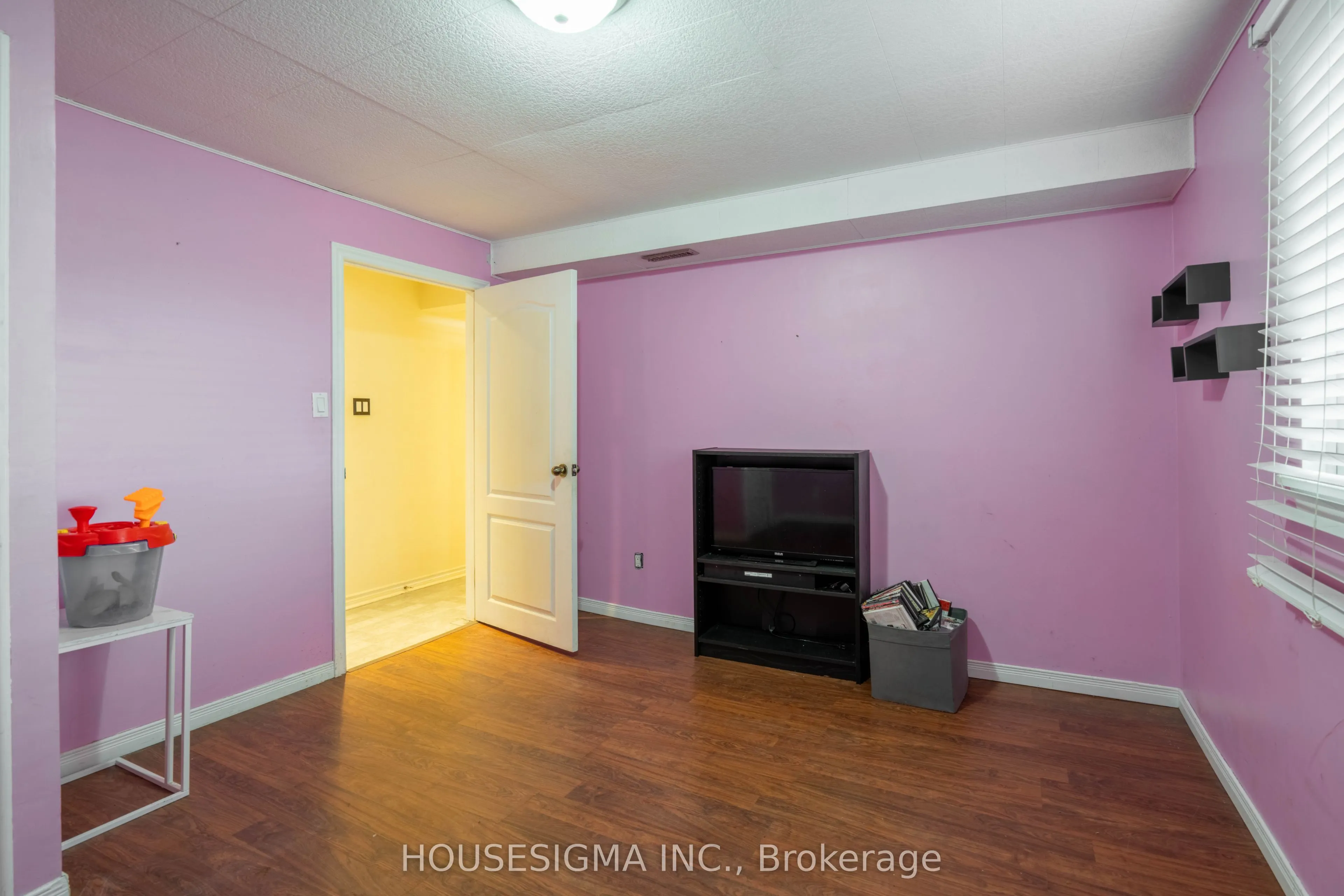 321 Blackthorn Street, #82
