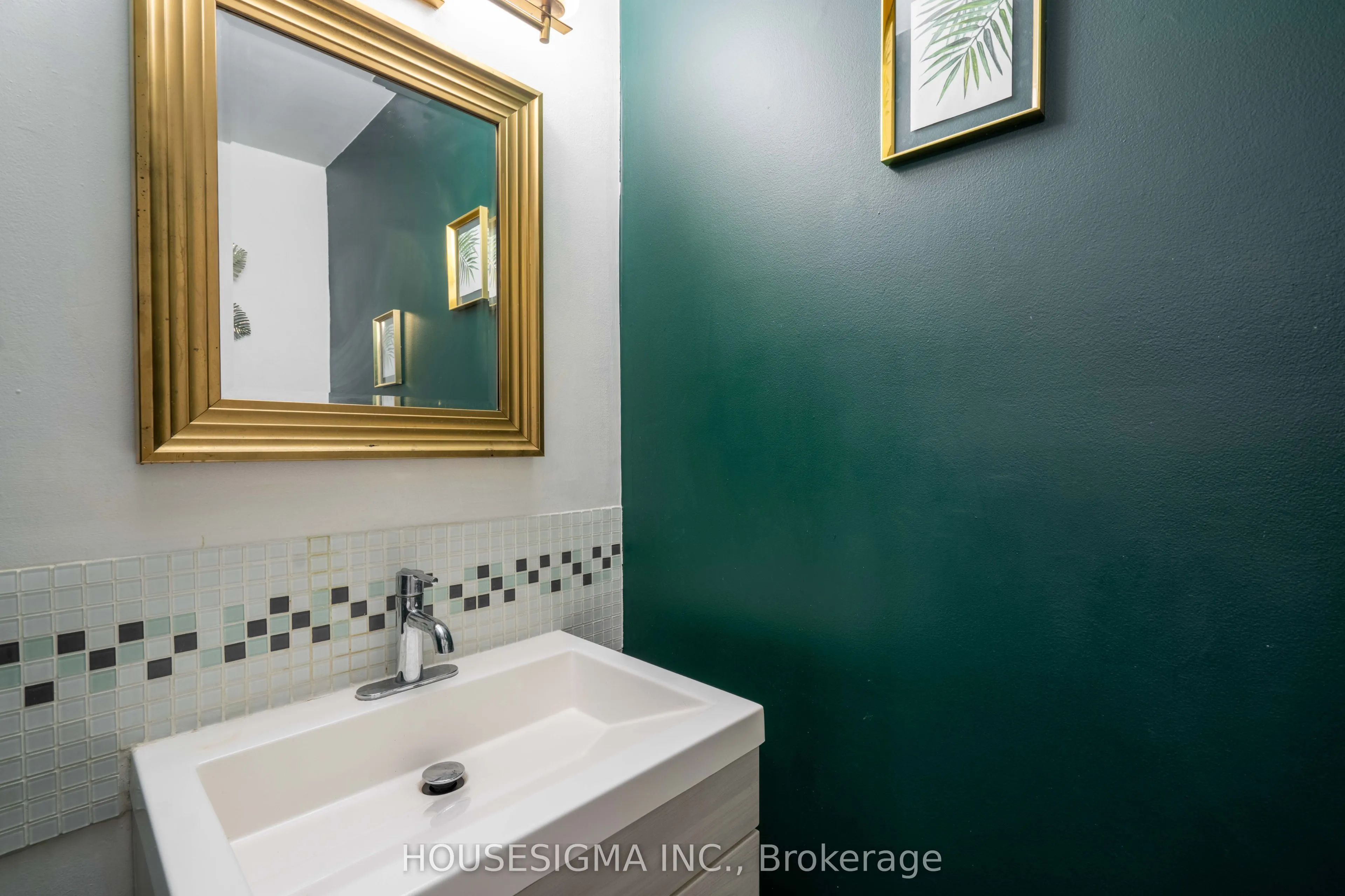 321 Blackthorn Street, #82