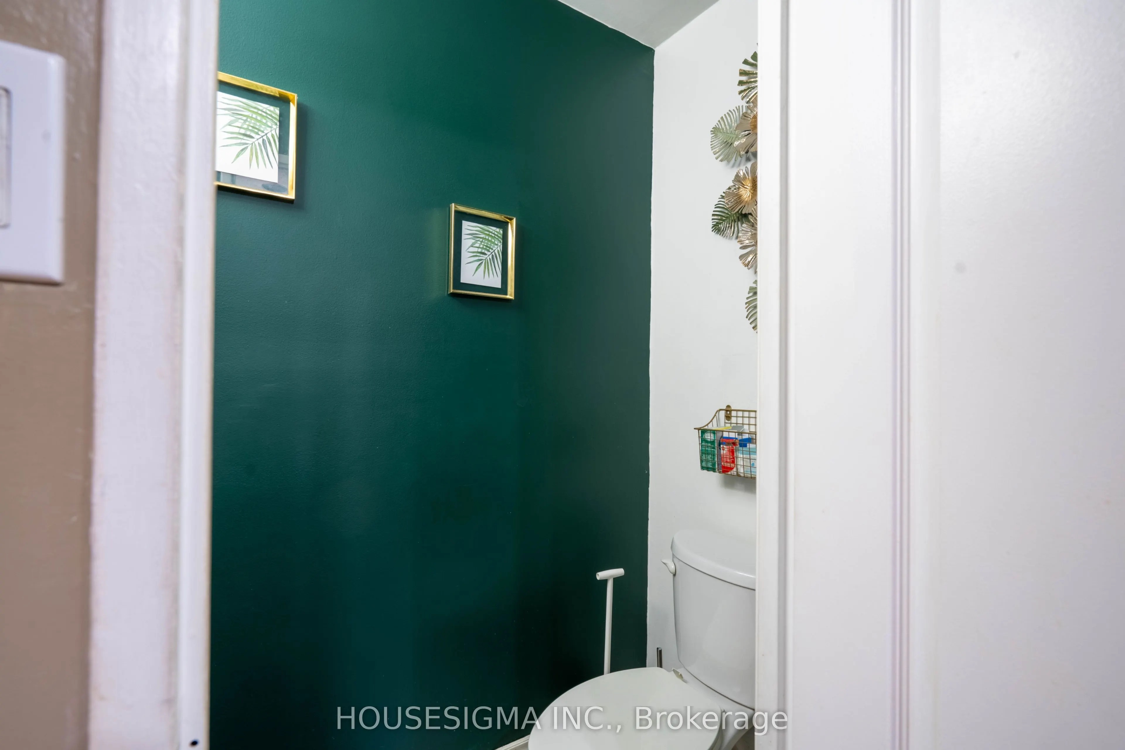 321 Blackthorn Street, #82