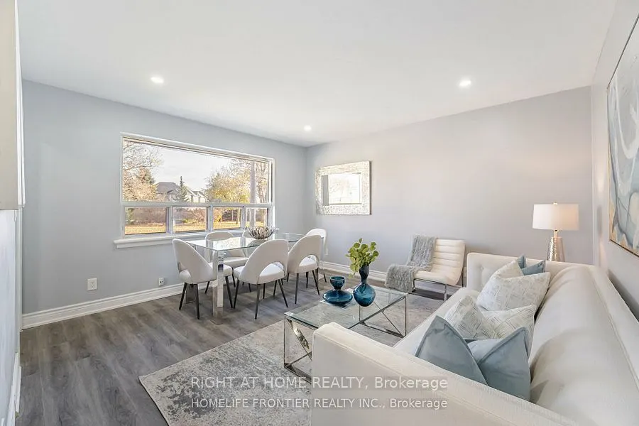 1204 Simcoe Street S