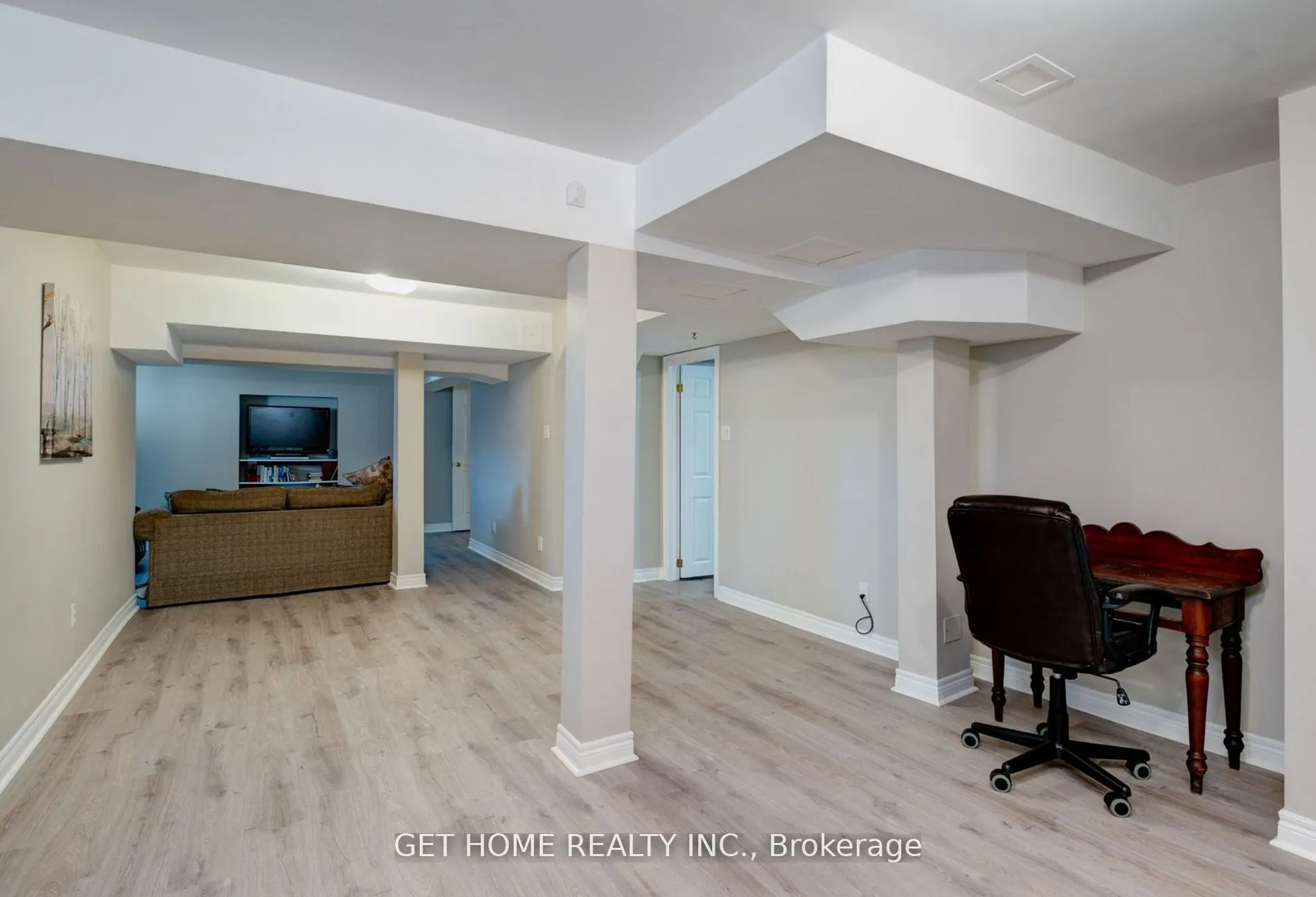 52 Emmet Place