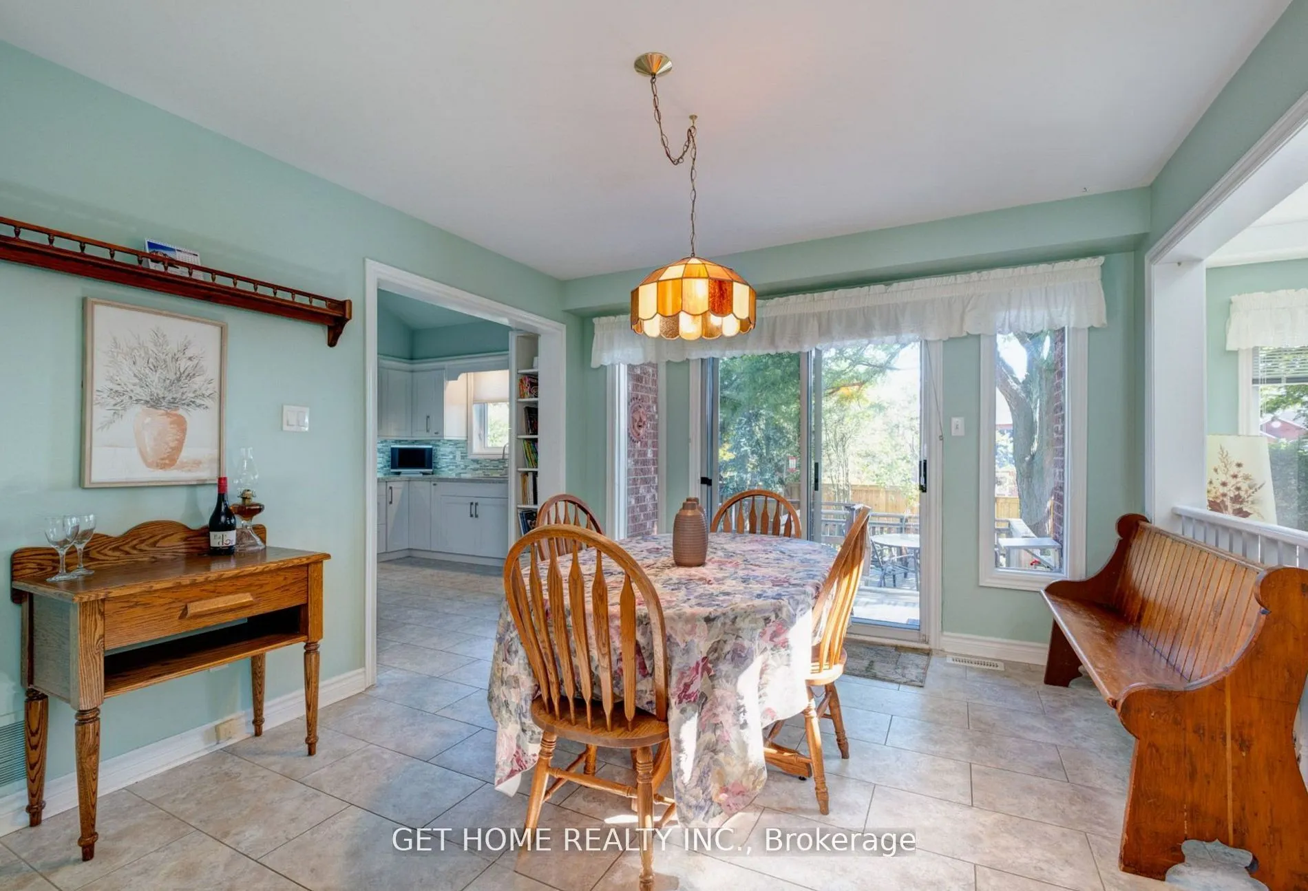 52 Emmet Place
