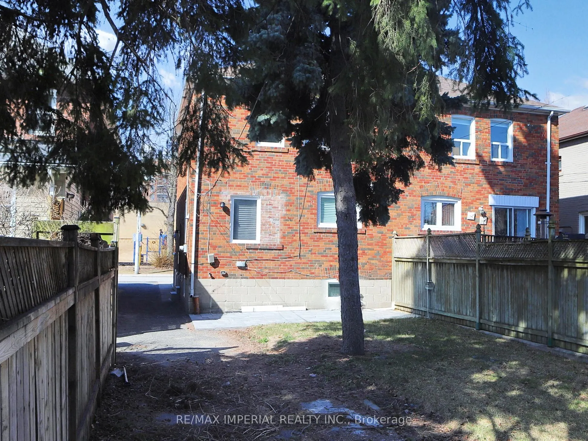 9 Lesmount Avenue