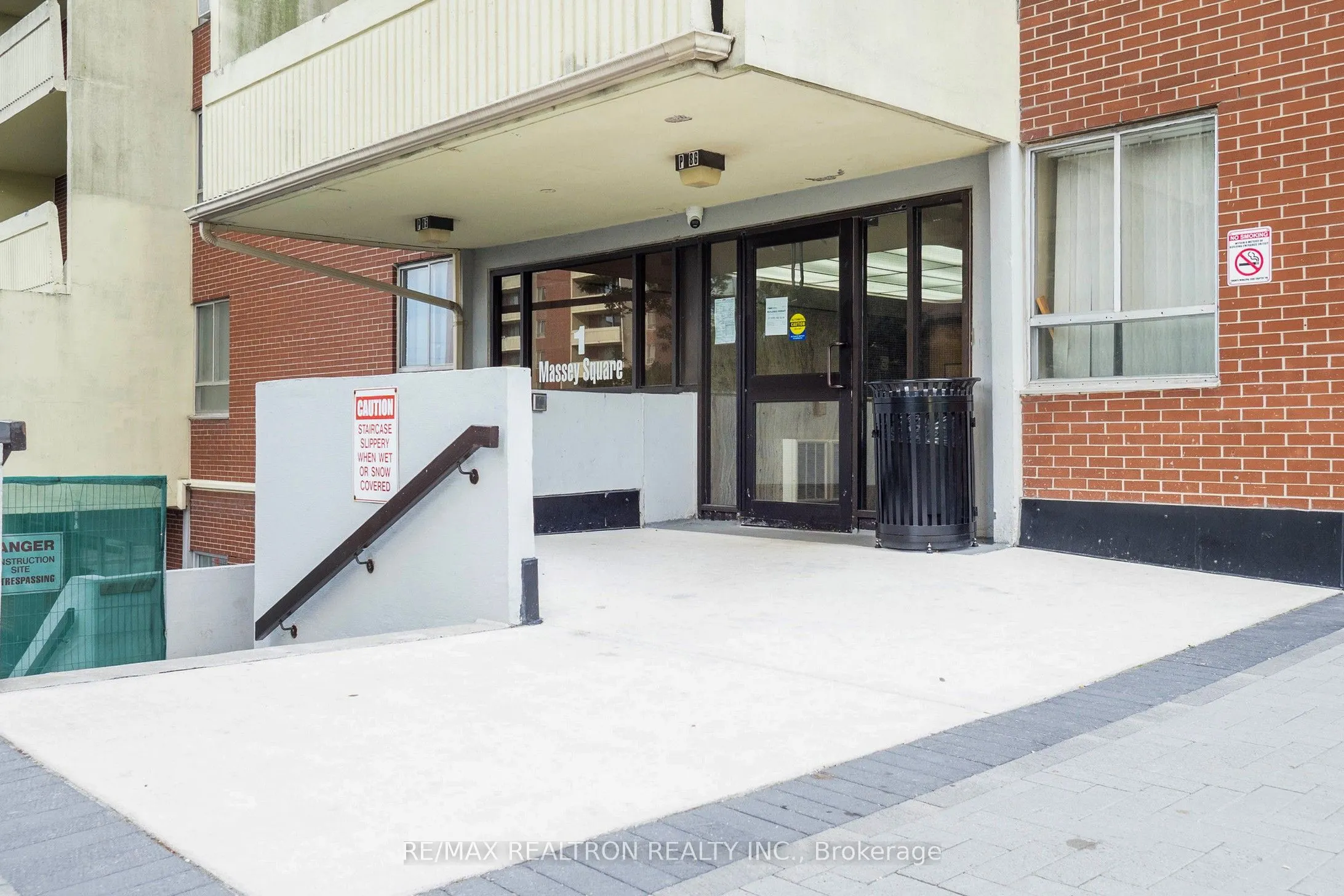 1 Massey Square, #1506