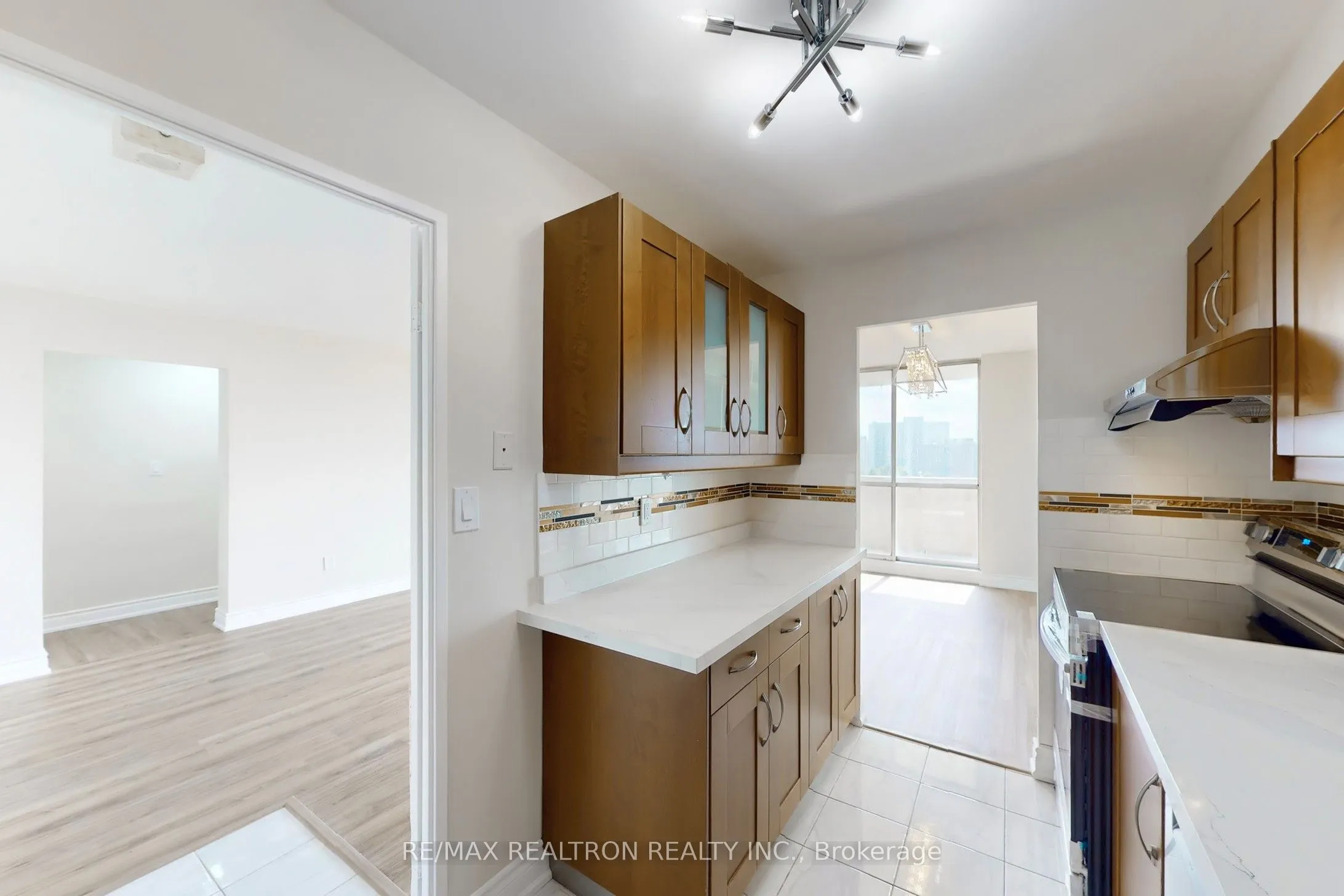 1 Massey Square, #1506