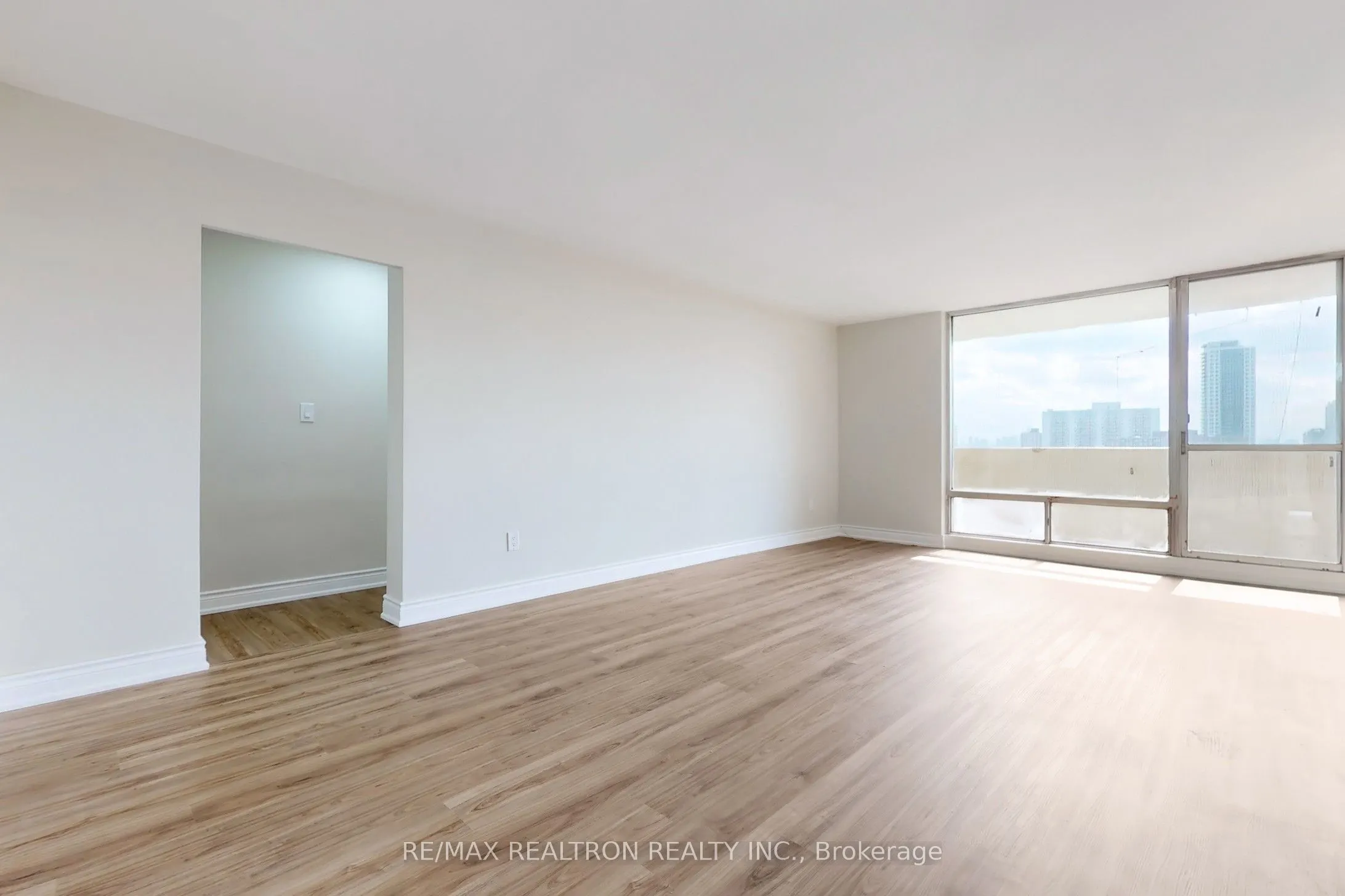 1 Massey Square, #1506