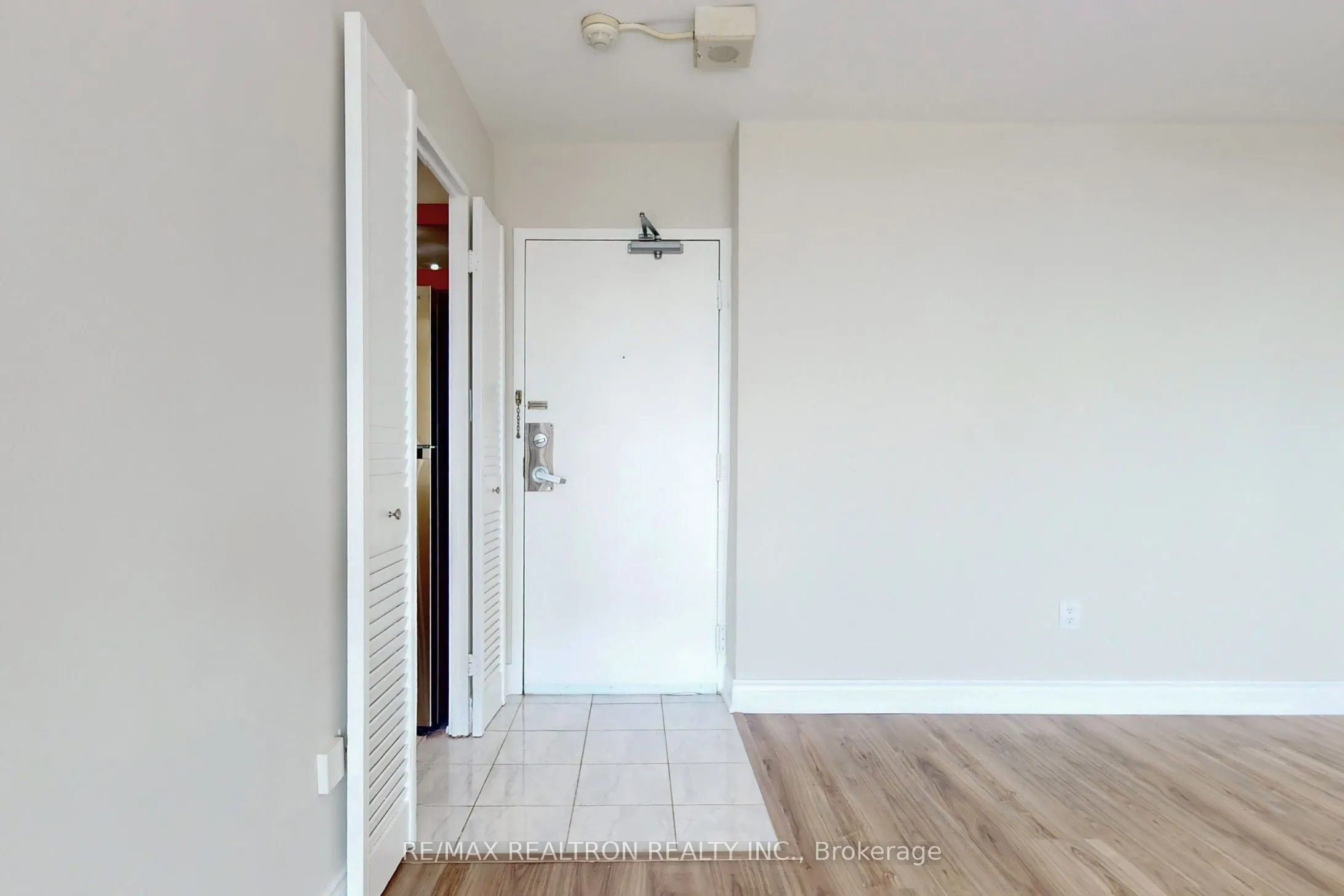 1 Massey Square, #1506