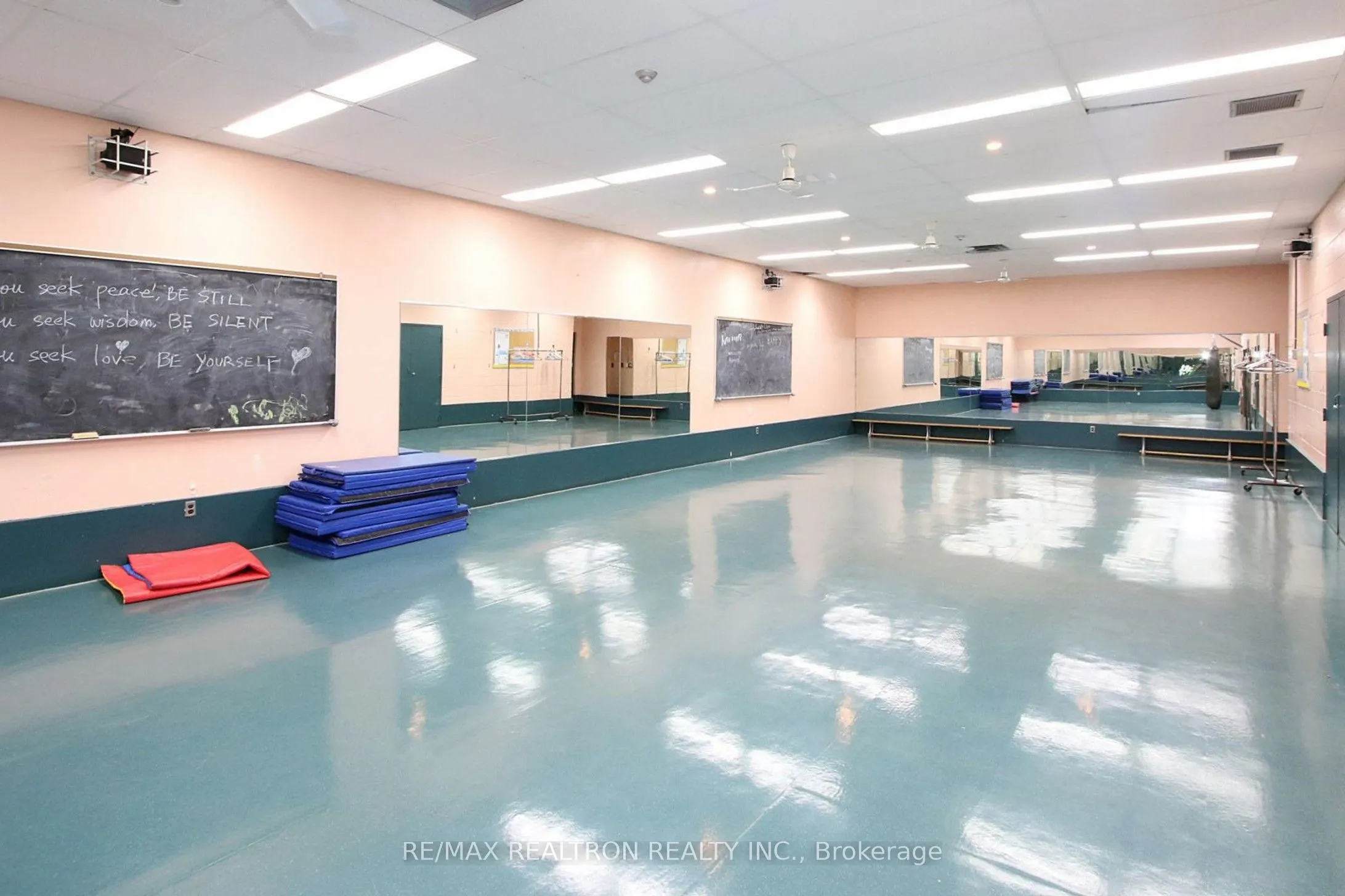 1 Massey Square, #1506