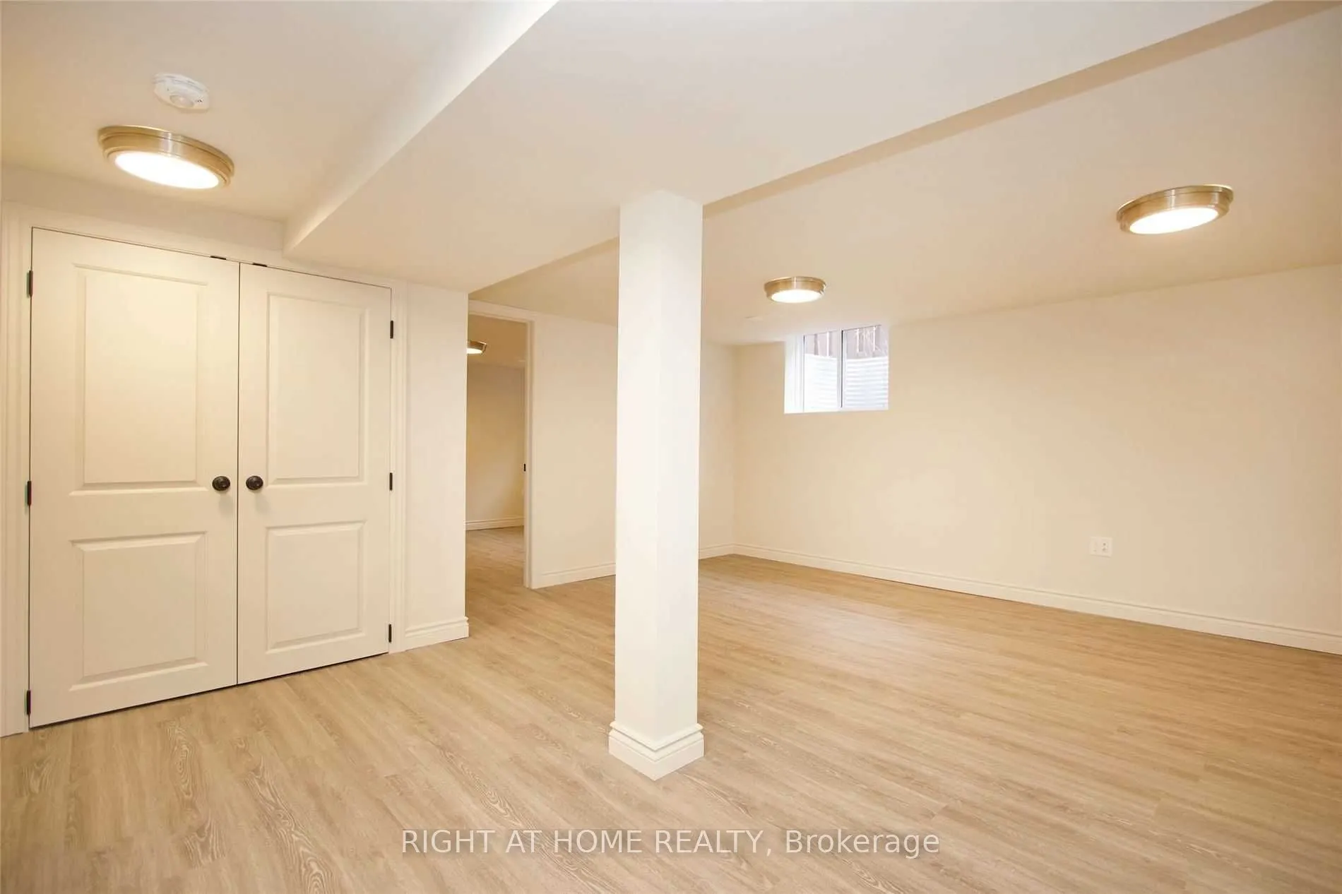 1053 Norman Crescent, #Lower