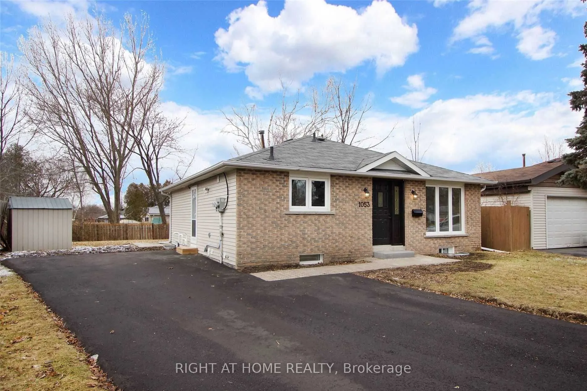1053 Norman Crescent, #Lower