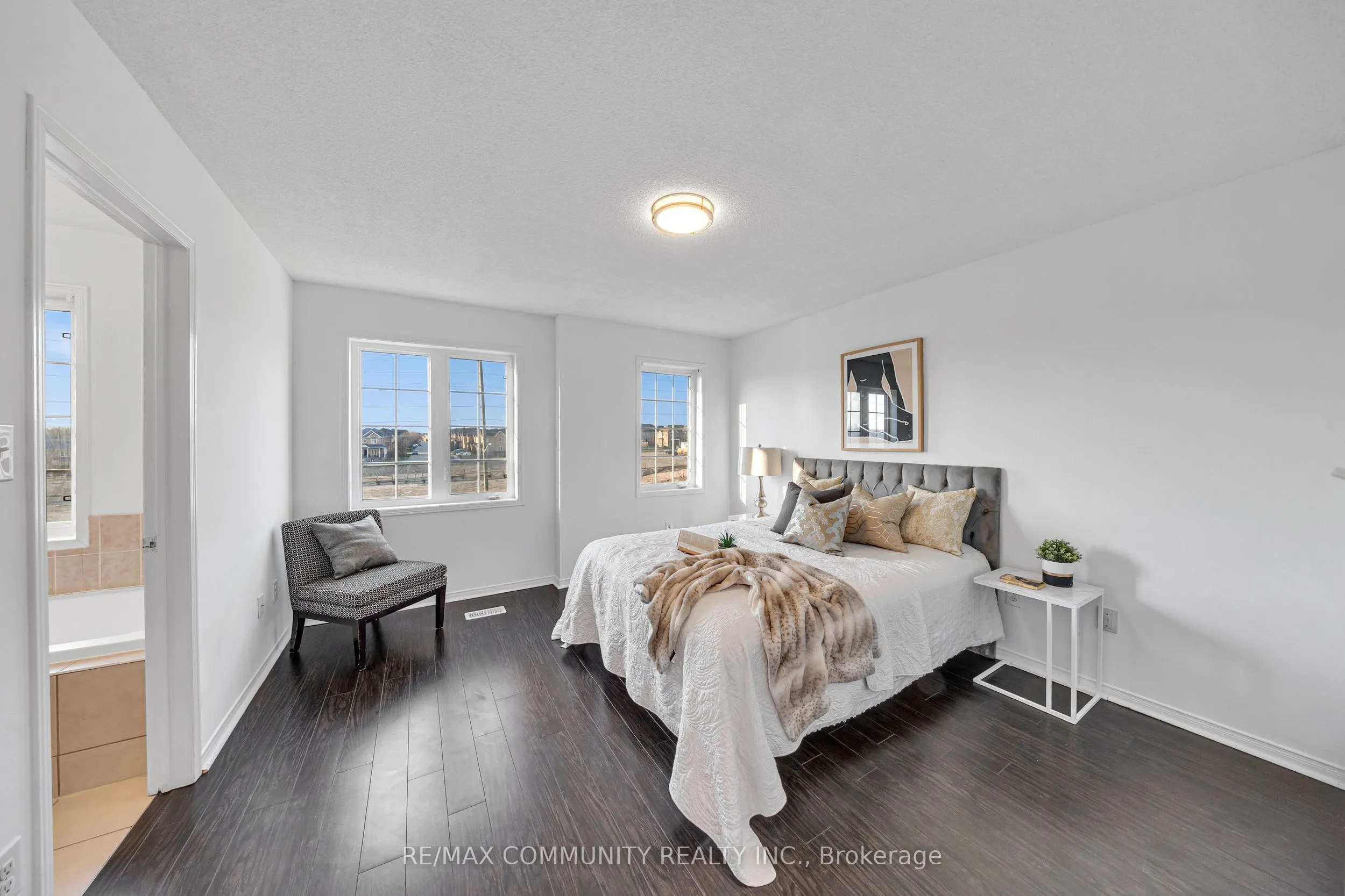 473 Rossland Road E