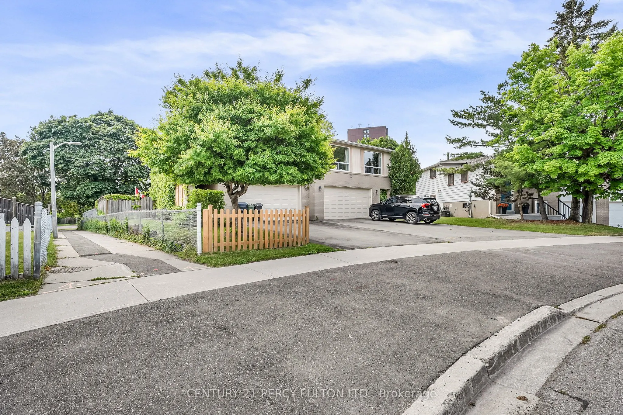 33 Pettibone Square