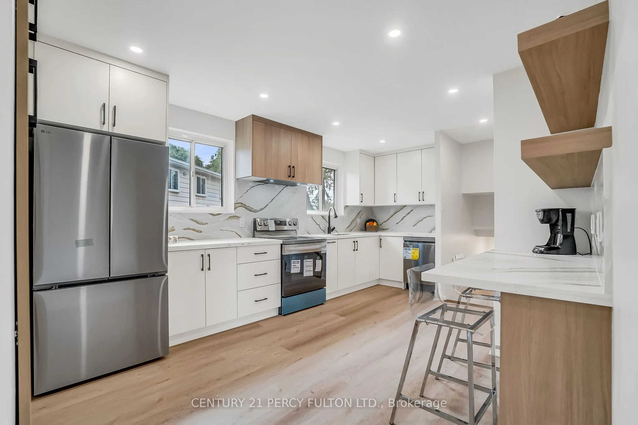 33 Pettibone Square