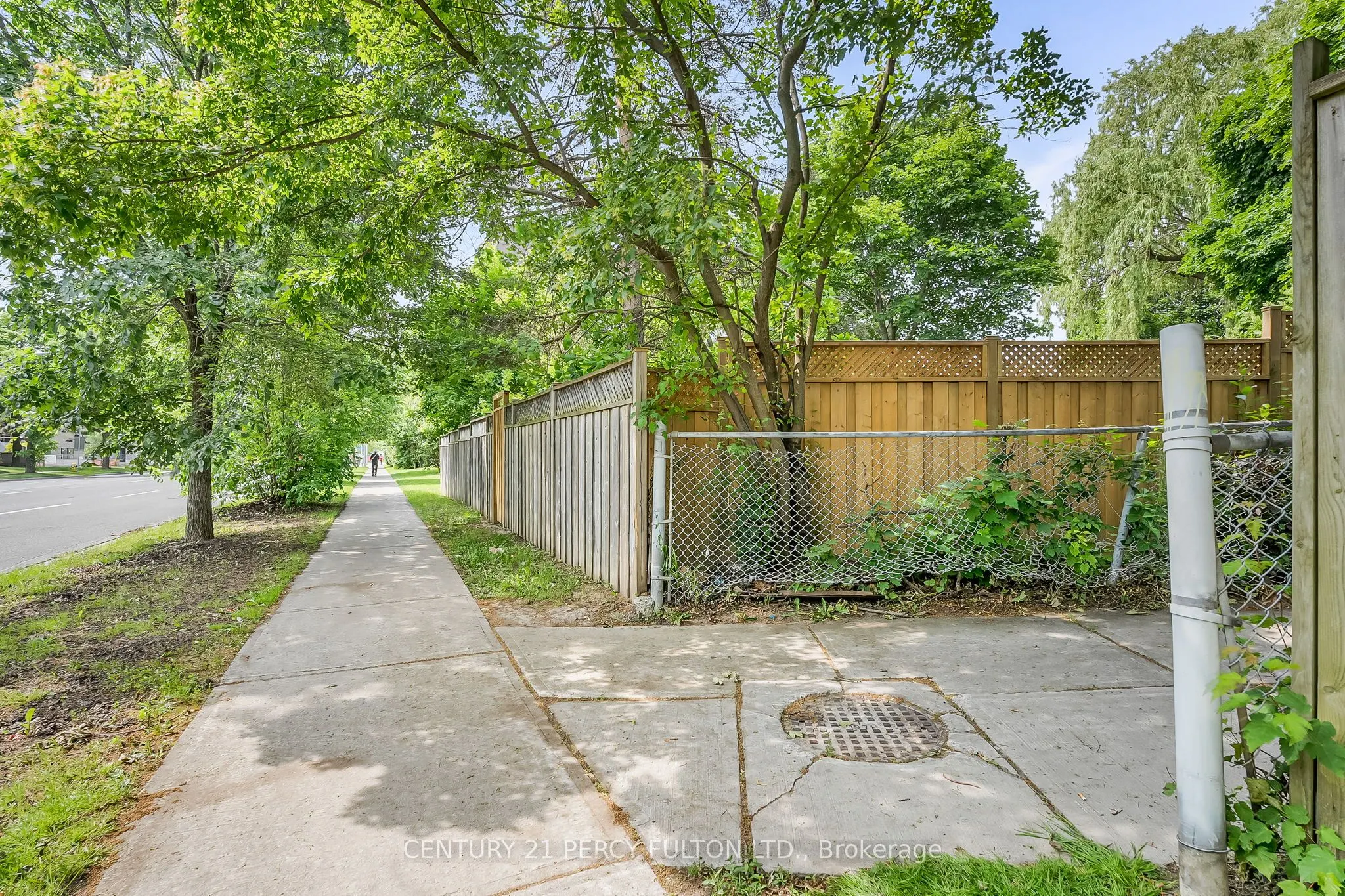 33 Pettibone Square