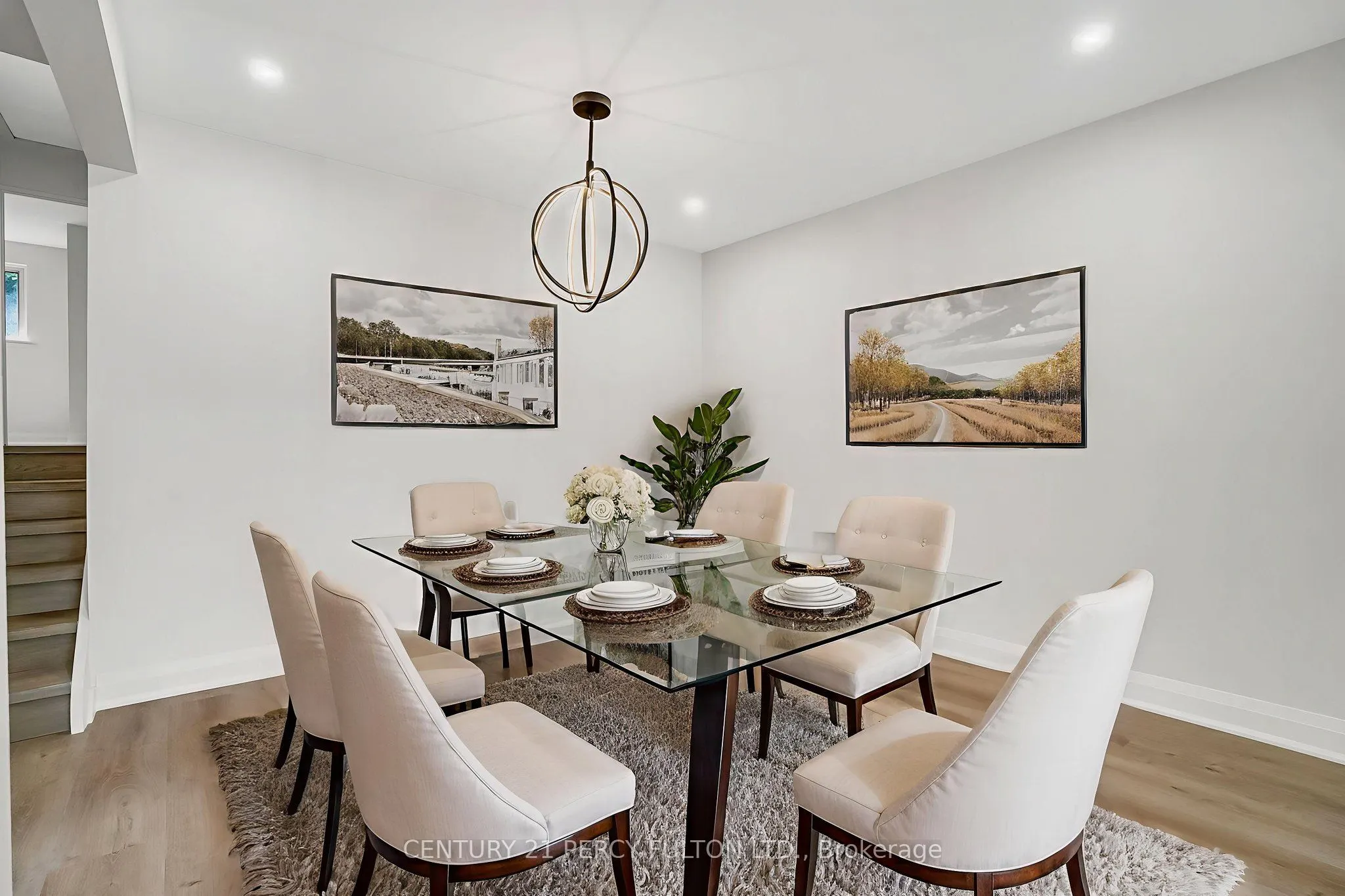 33 Pettibone Square