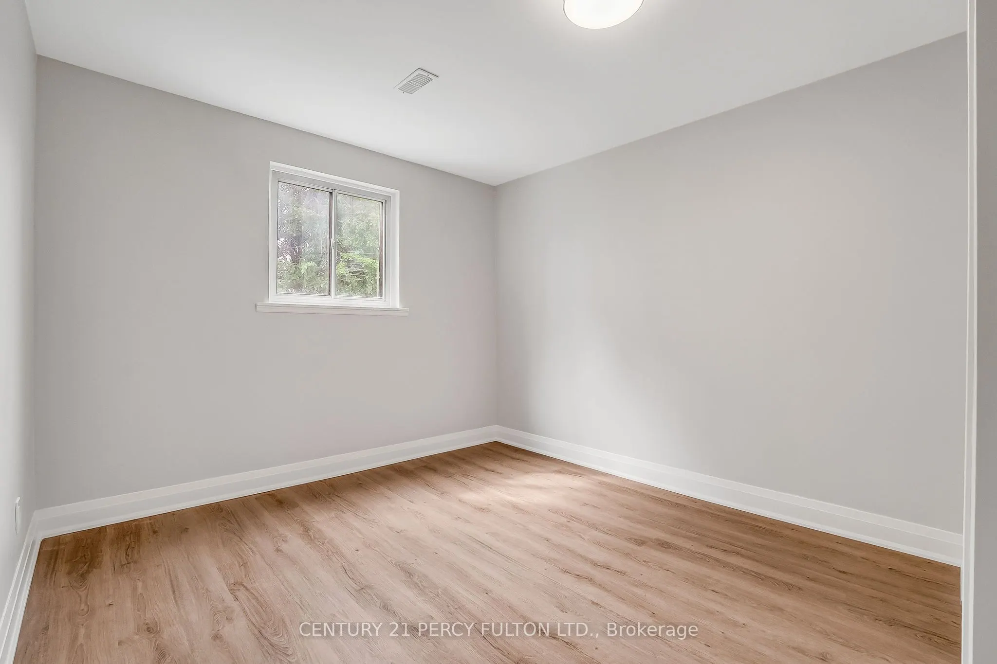 33 Pettibone Square