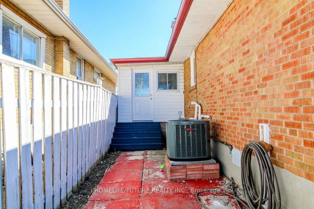 90 Mountland Drive, #Main
