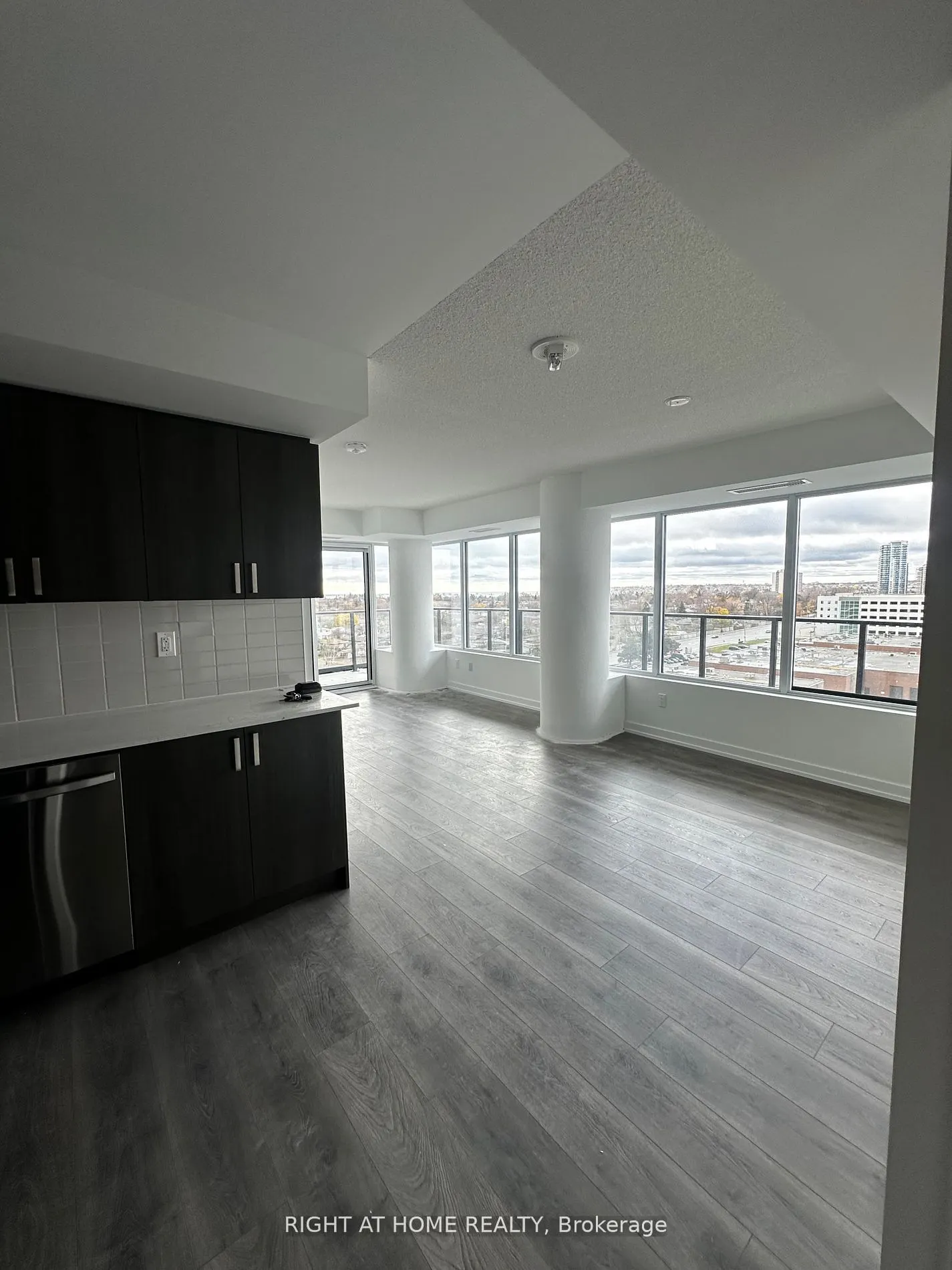 1435 Celebration Drive, #902