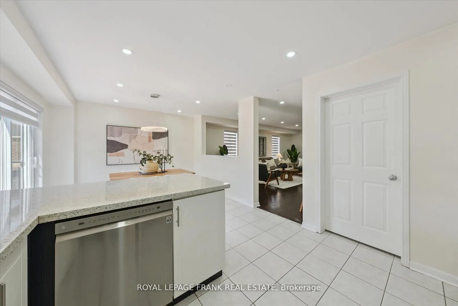 20 Regatta Crescent