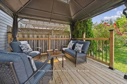 20 Regatta Crescent
