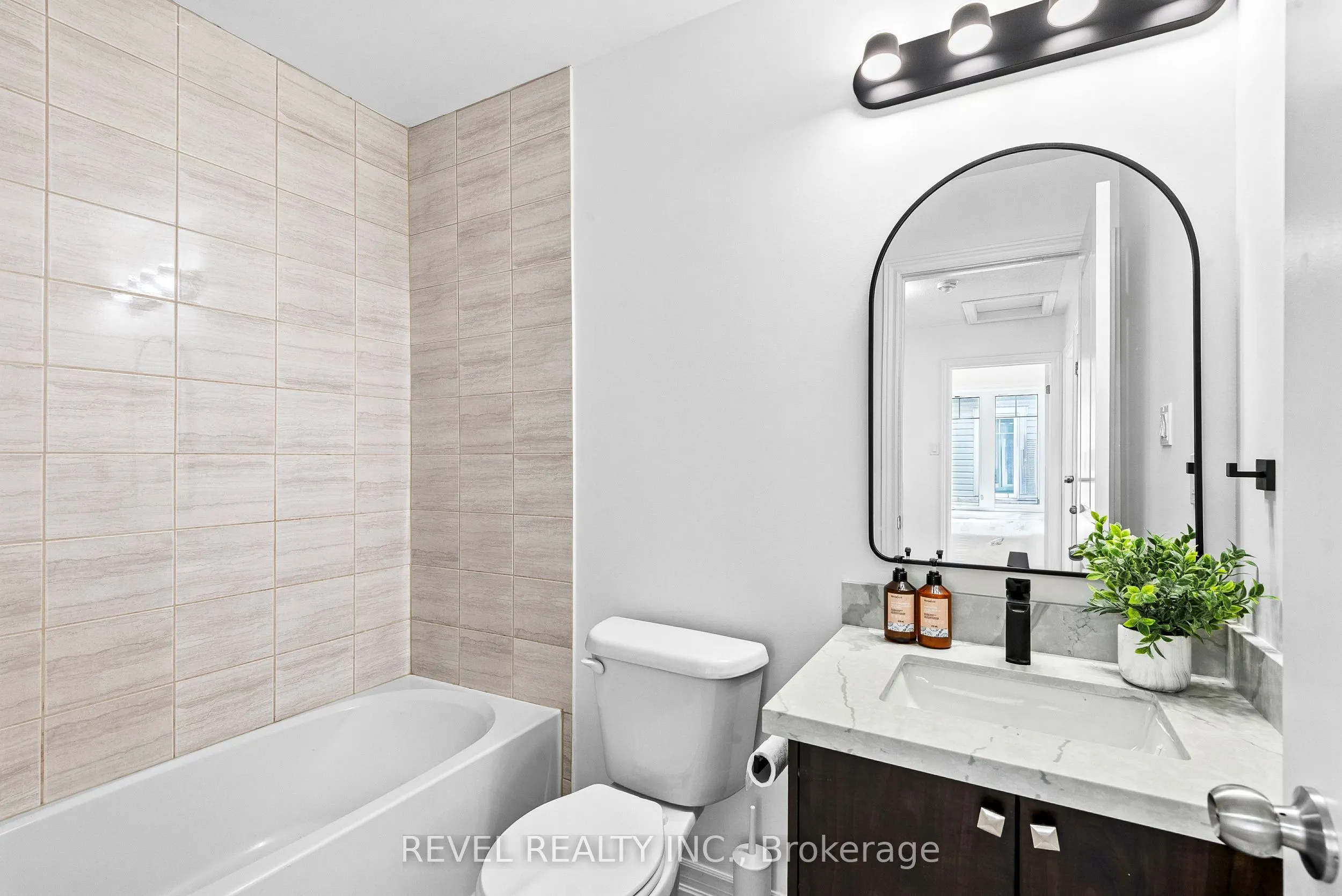 2621 Garrison Crossing, #222