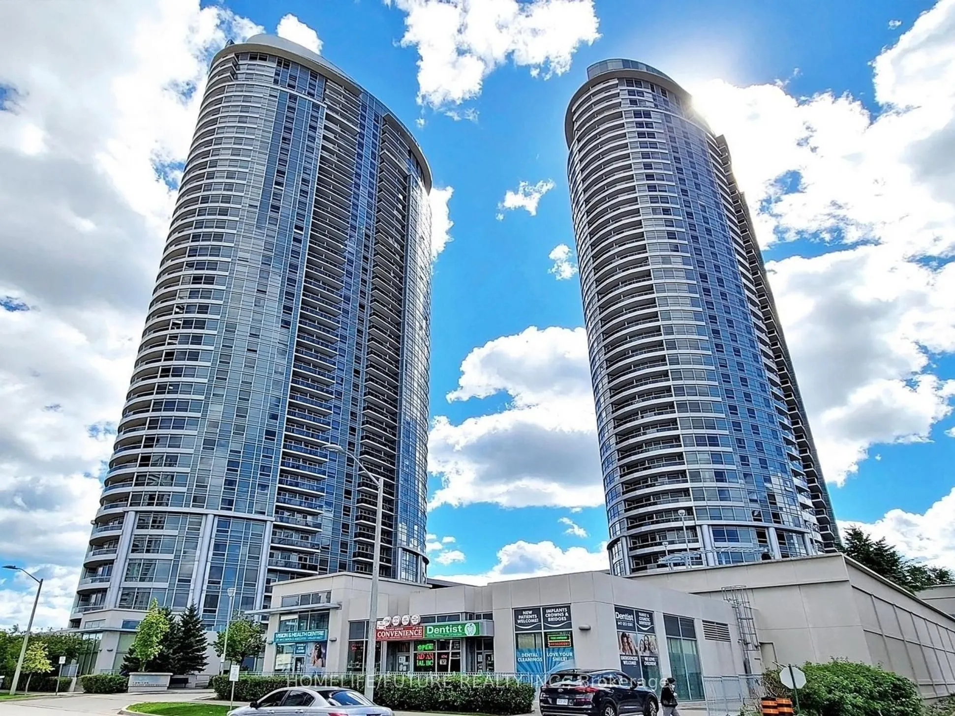 135 Village Green Square, #219