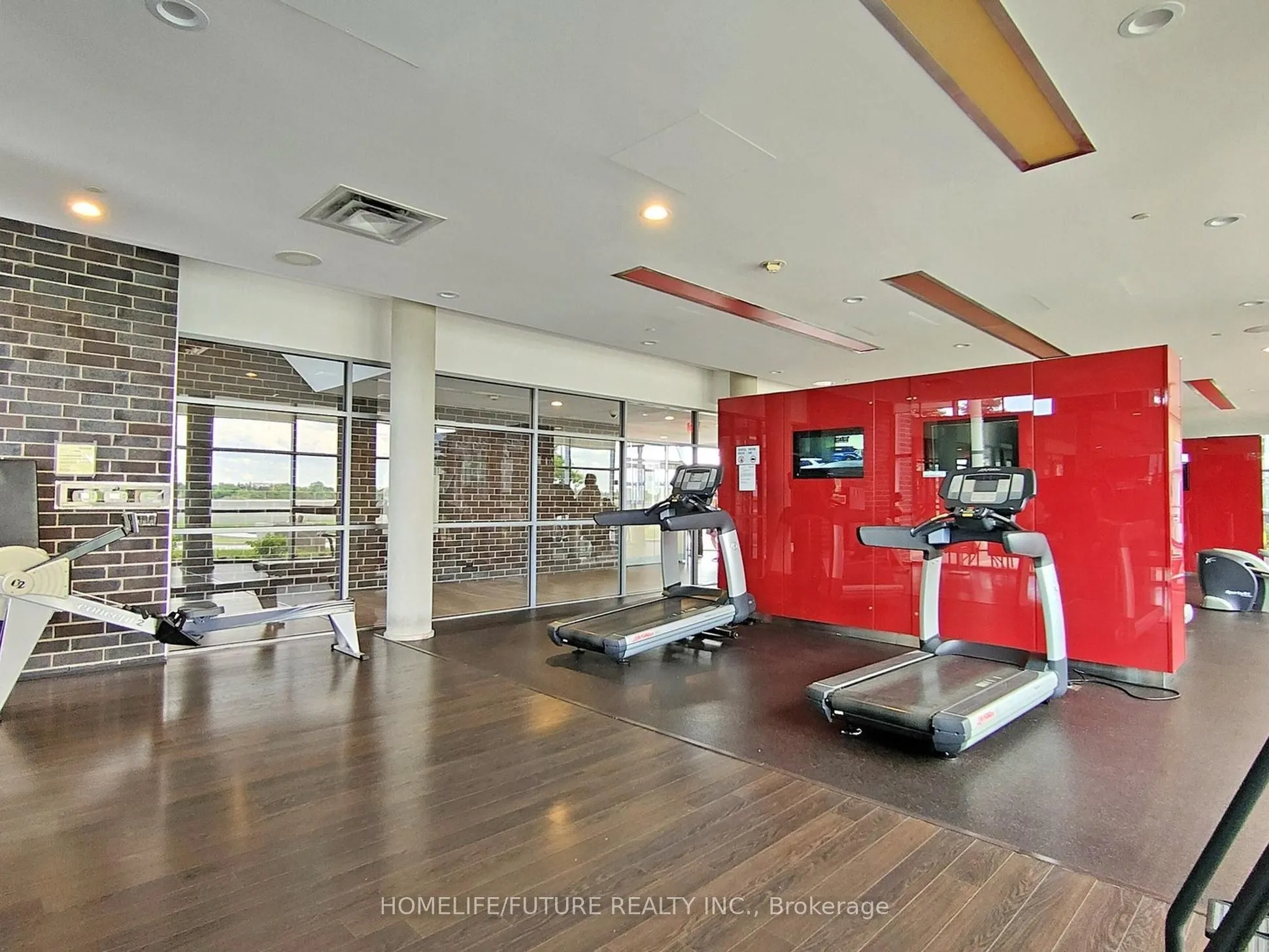 135 Village Green Square, #219