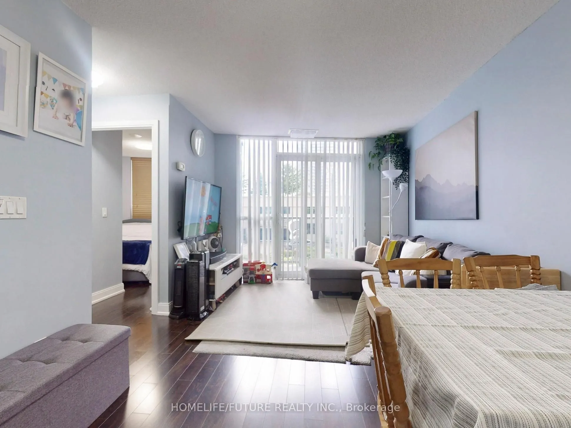 135 Village Green Square, #219