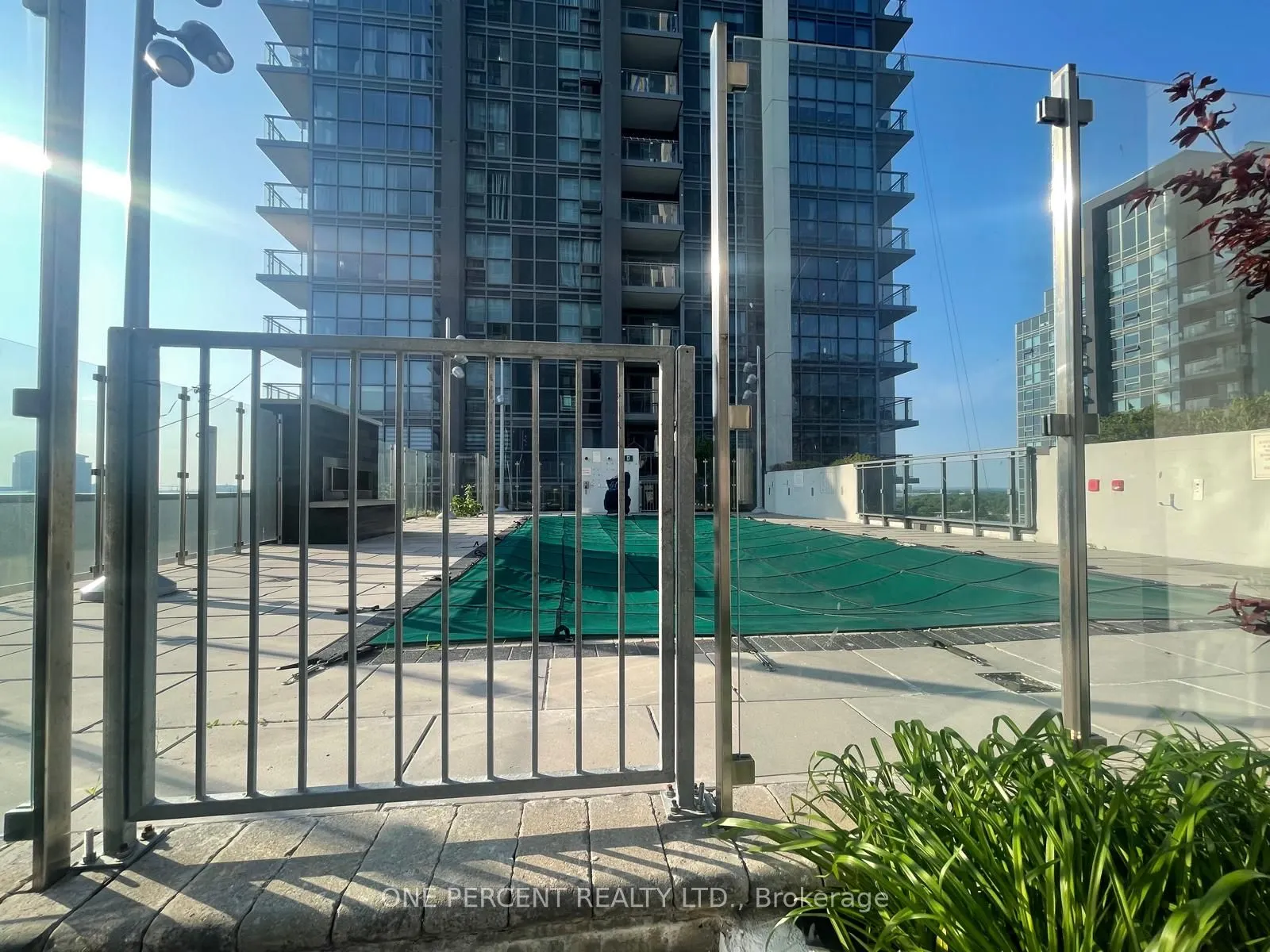 20 Meadowglen Place, #2108