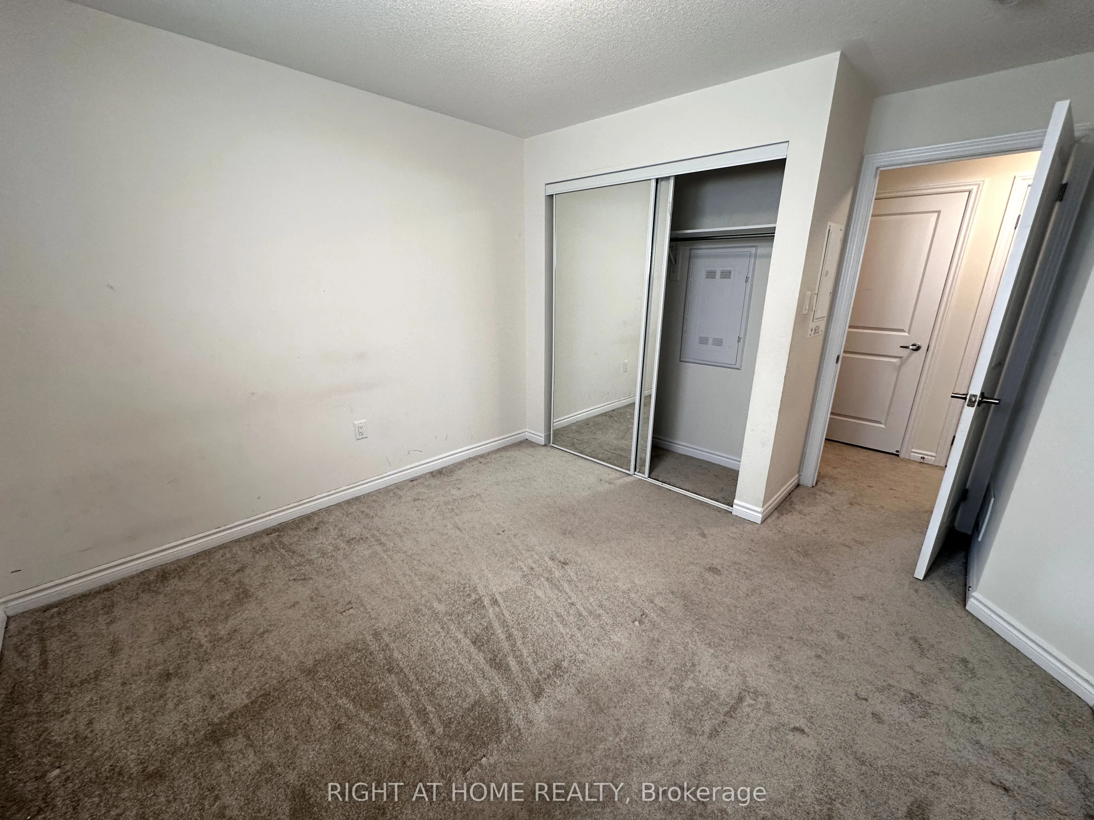 470 Beresford Path, #18