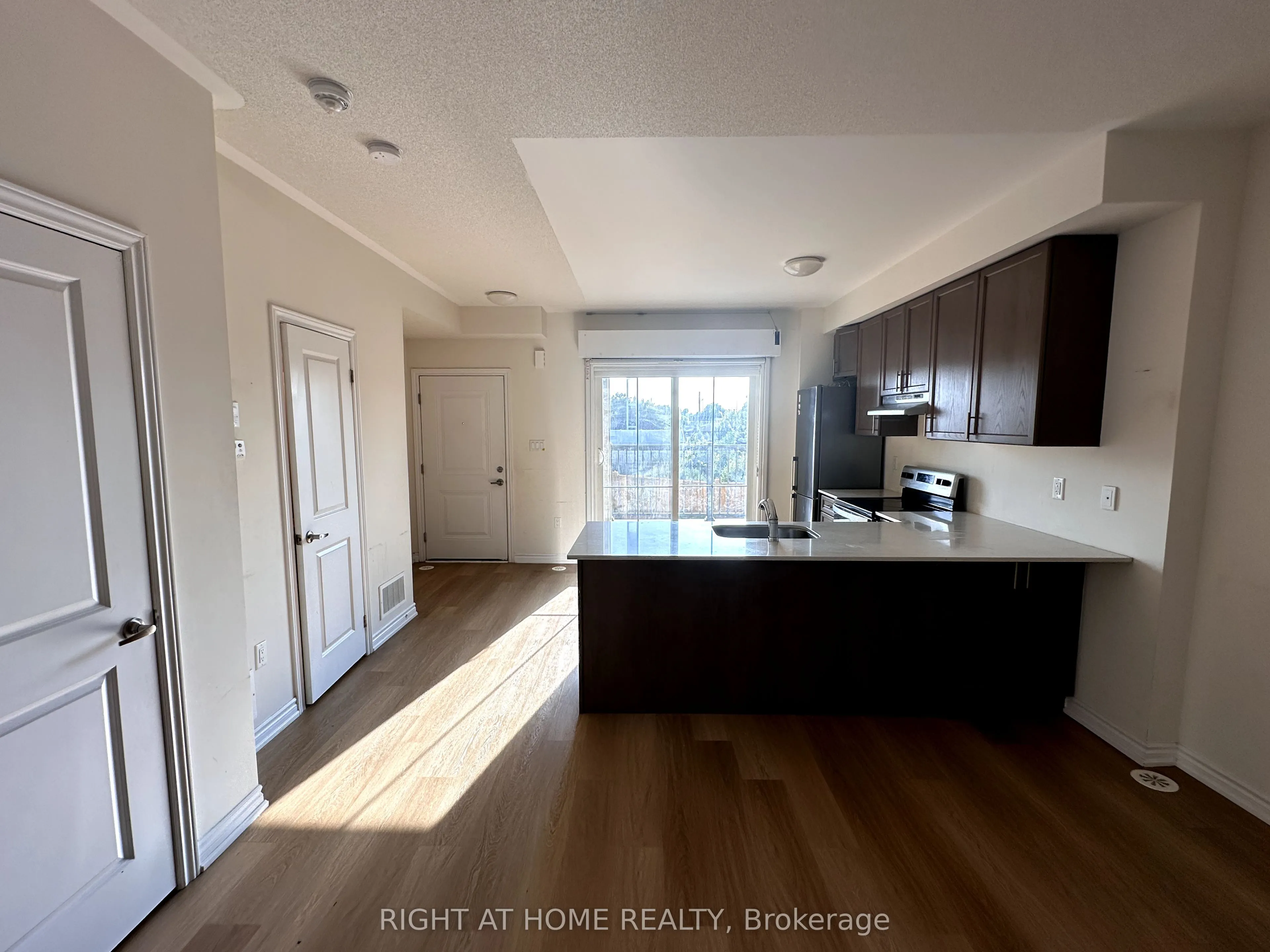 470 Beresford Path, #18