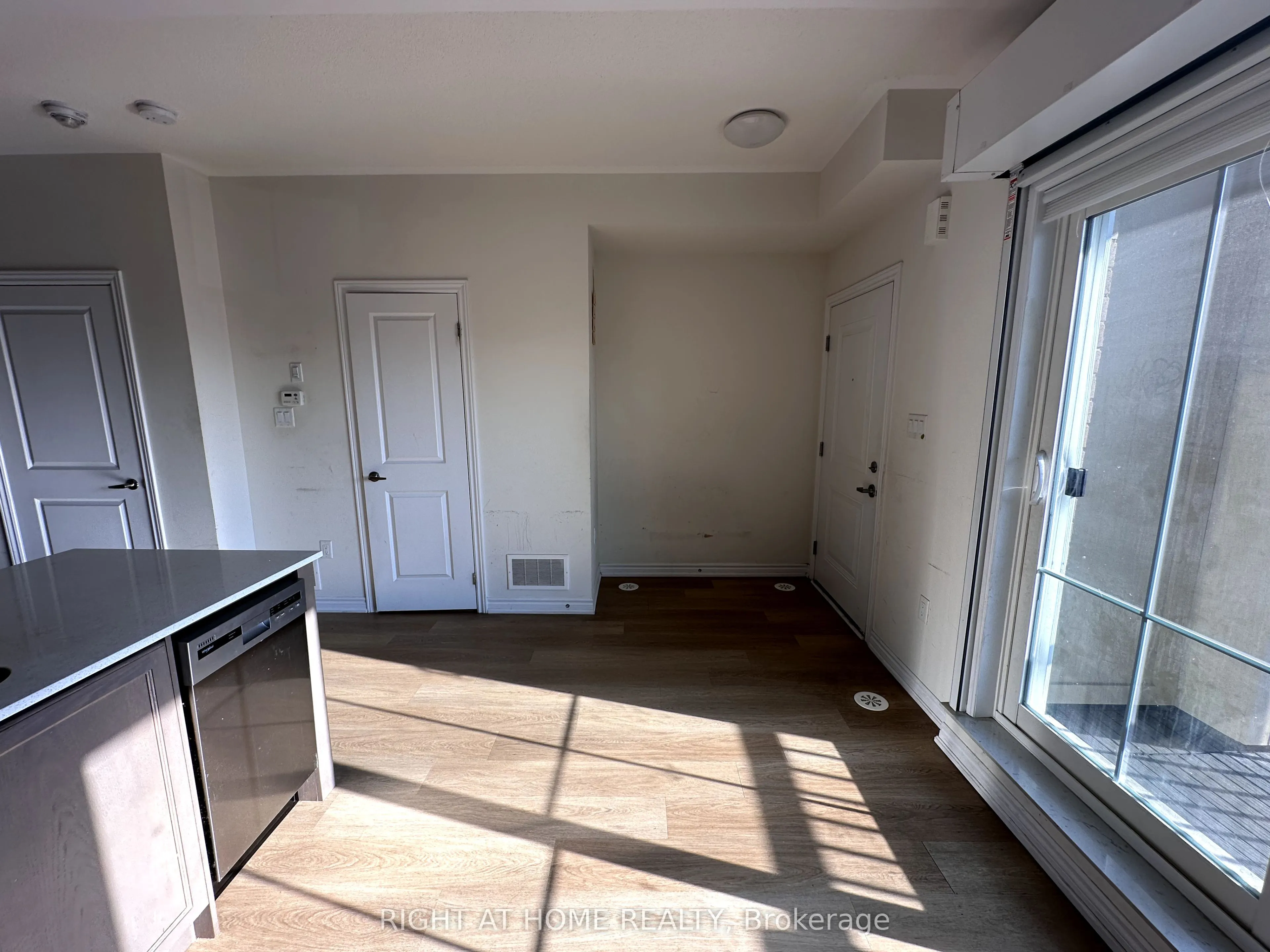 470 Beresford Path, #18