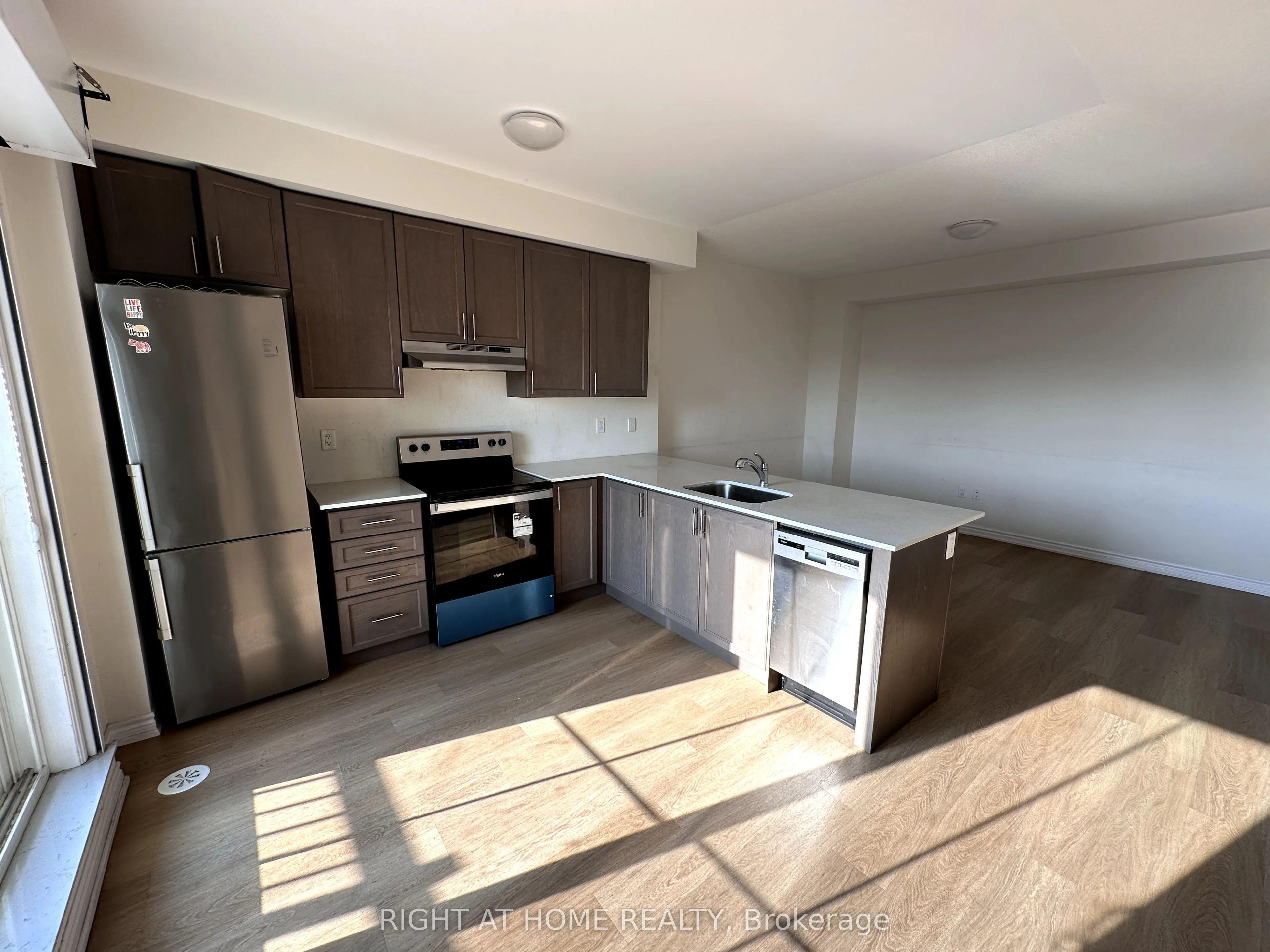 470 Beresford Path, #18
