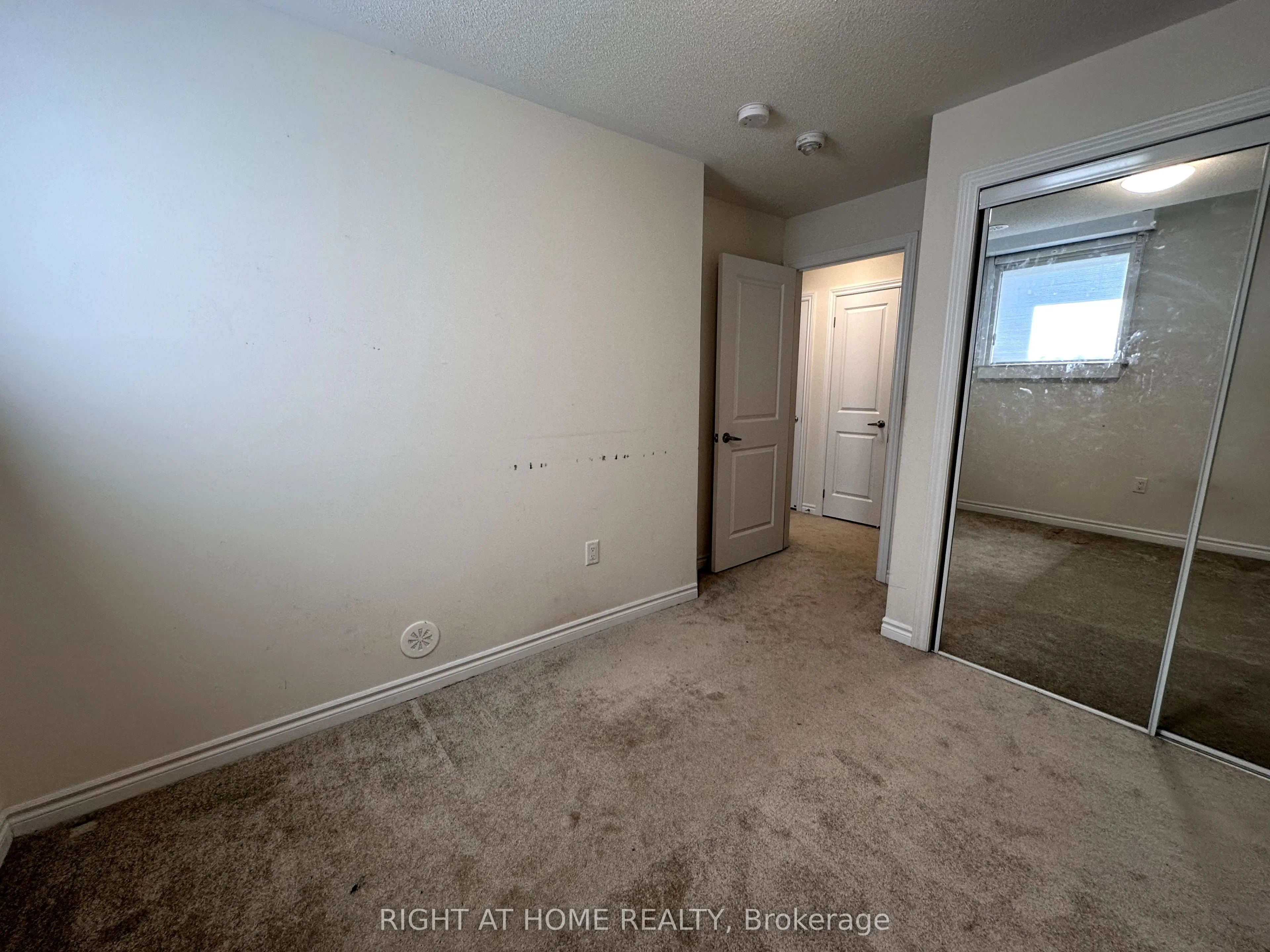 470 Beresford Path, #18