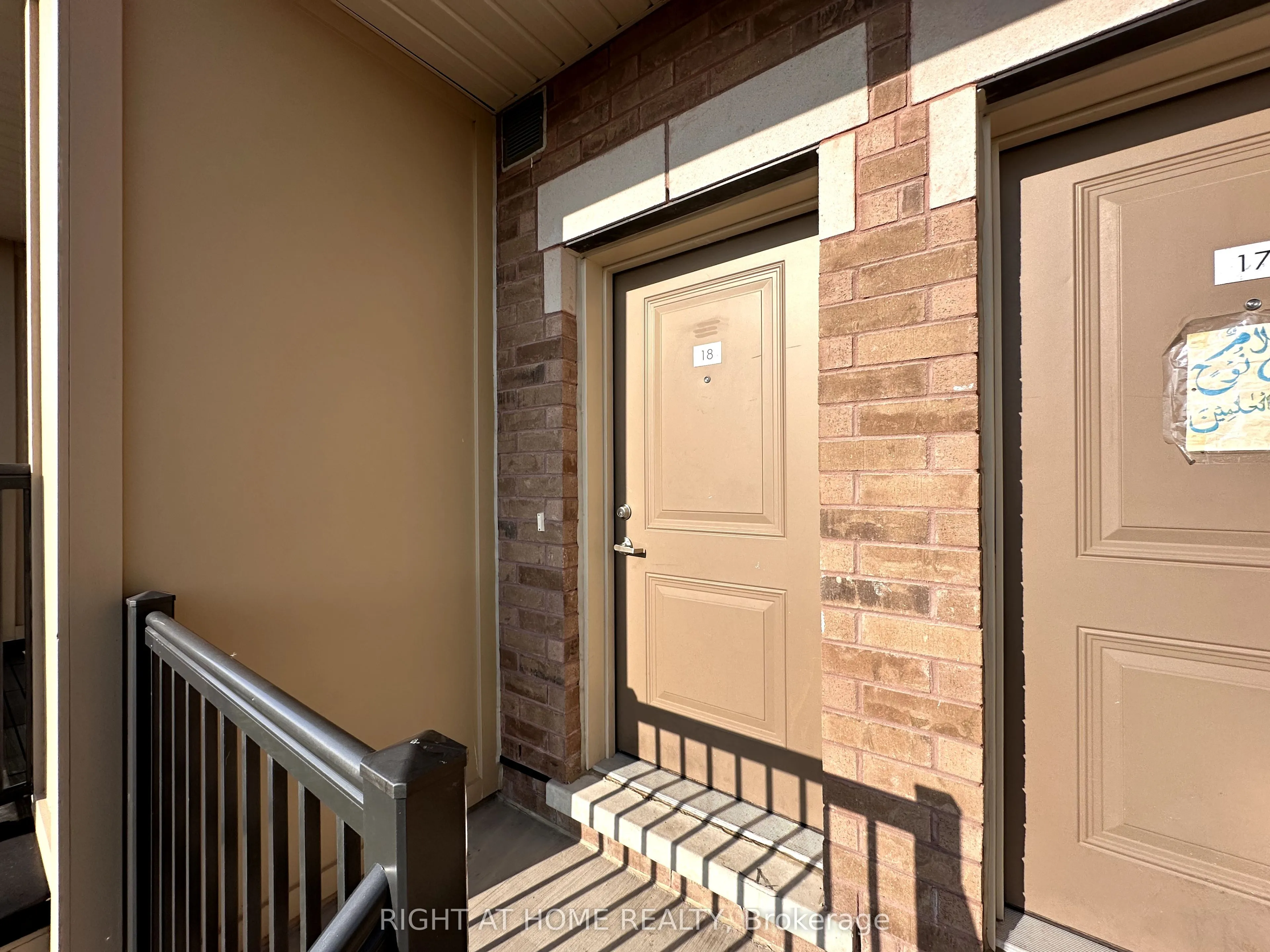 470 Beresford Path, #18