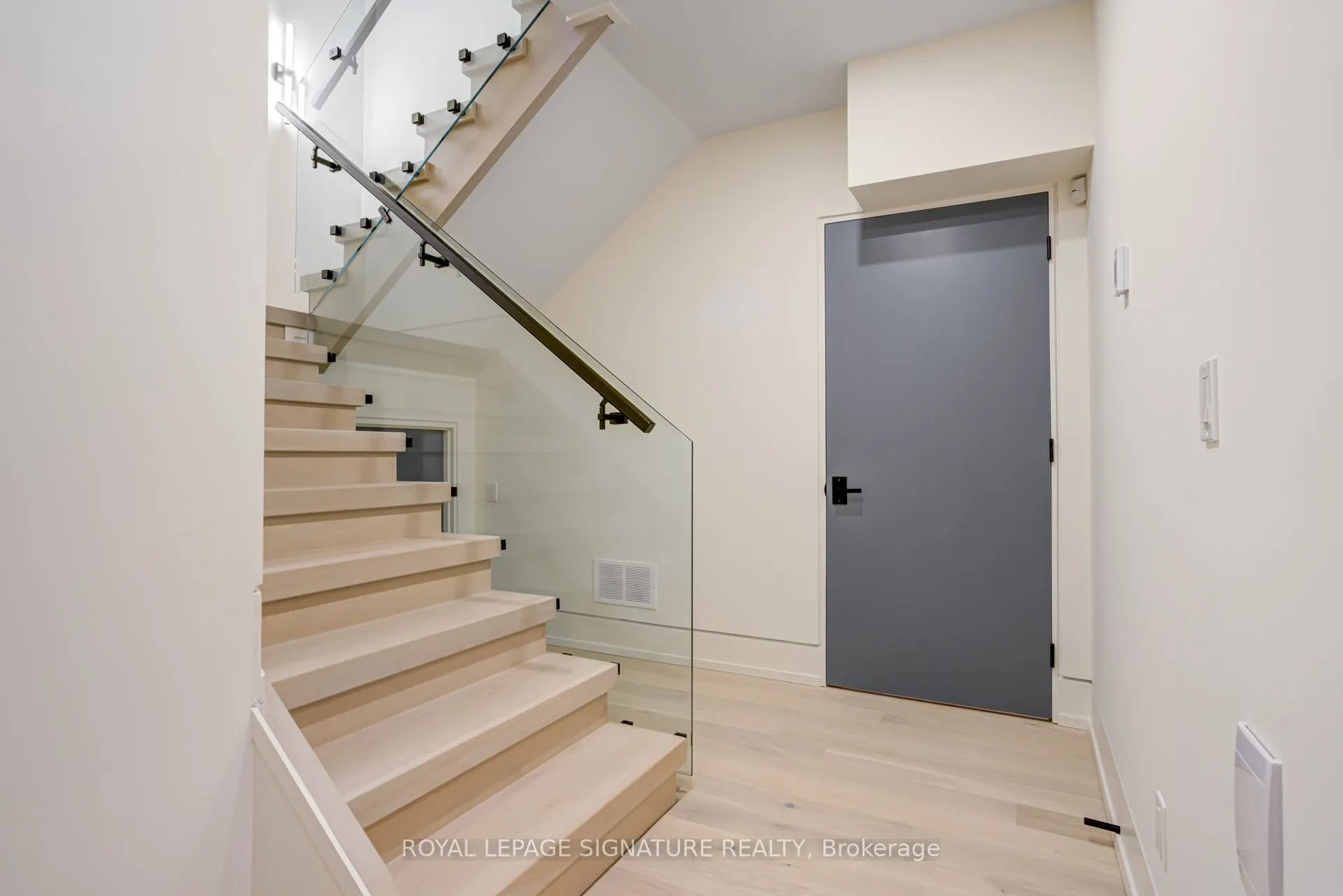 27 Scotland Road, #Lower Level