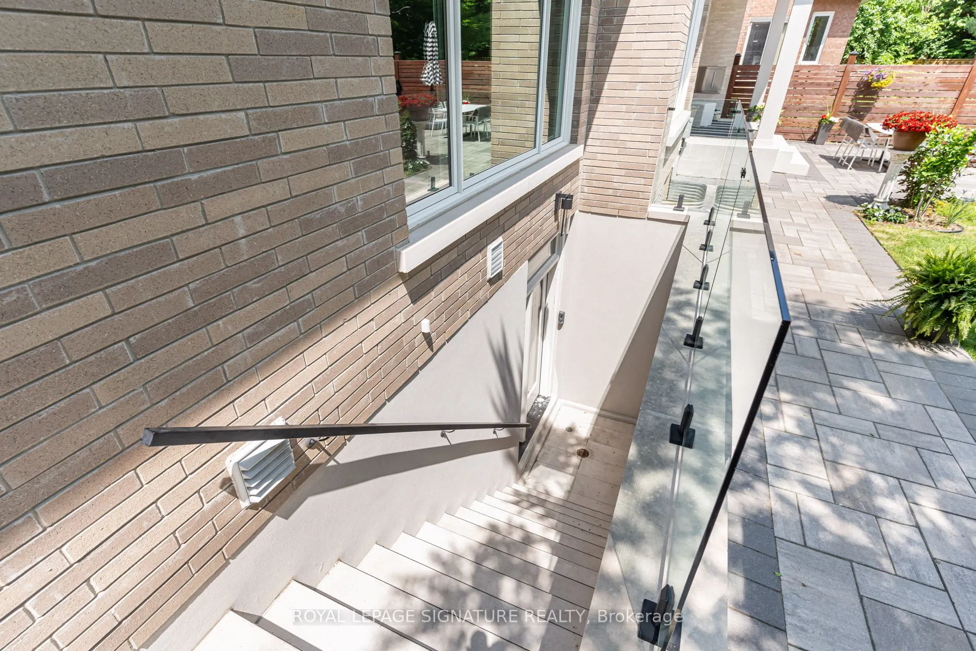 27 Scotland Road, #Lower Level