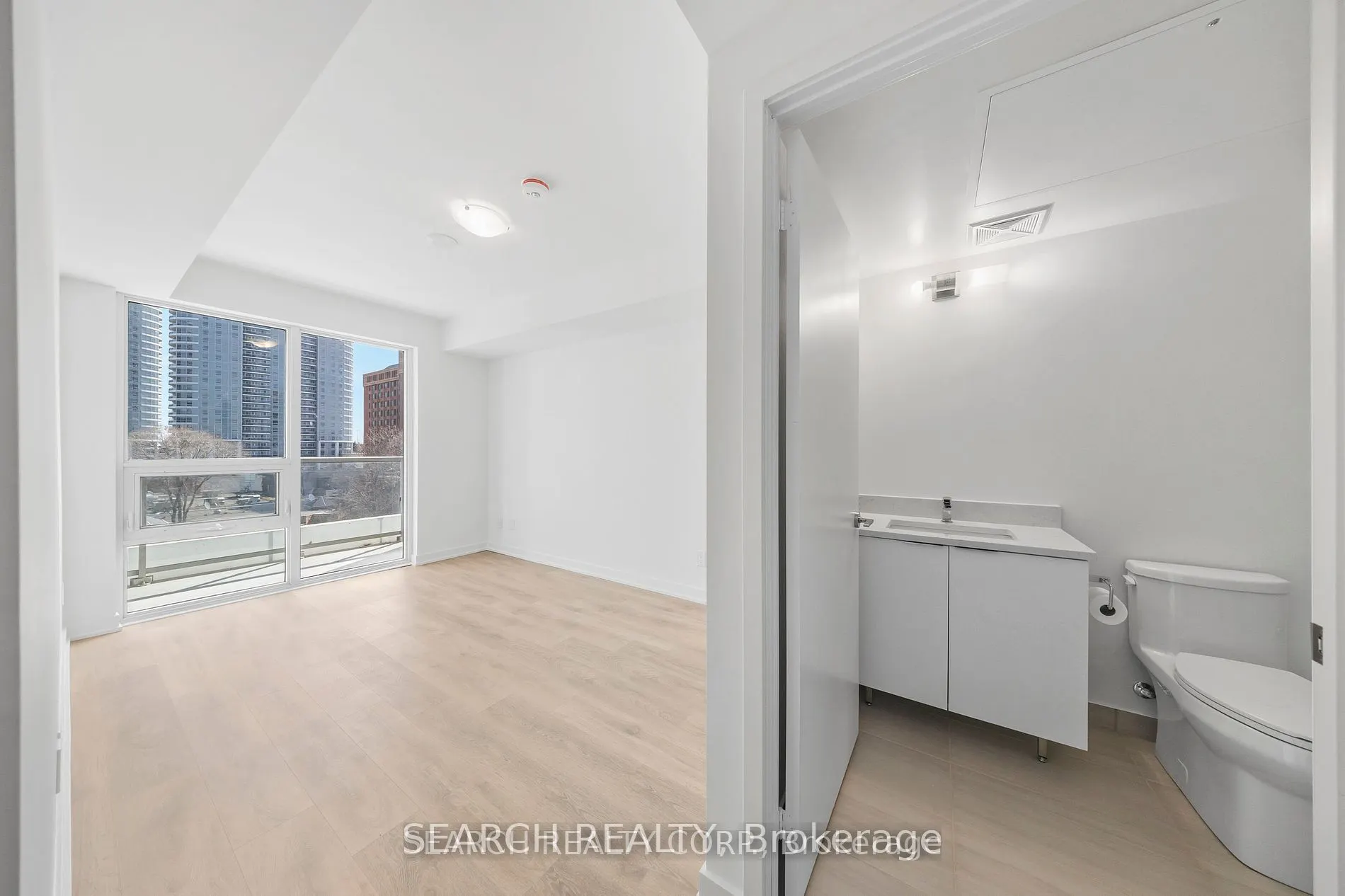 2033 Kennedy Road, #620