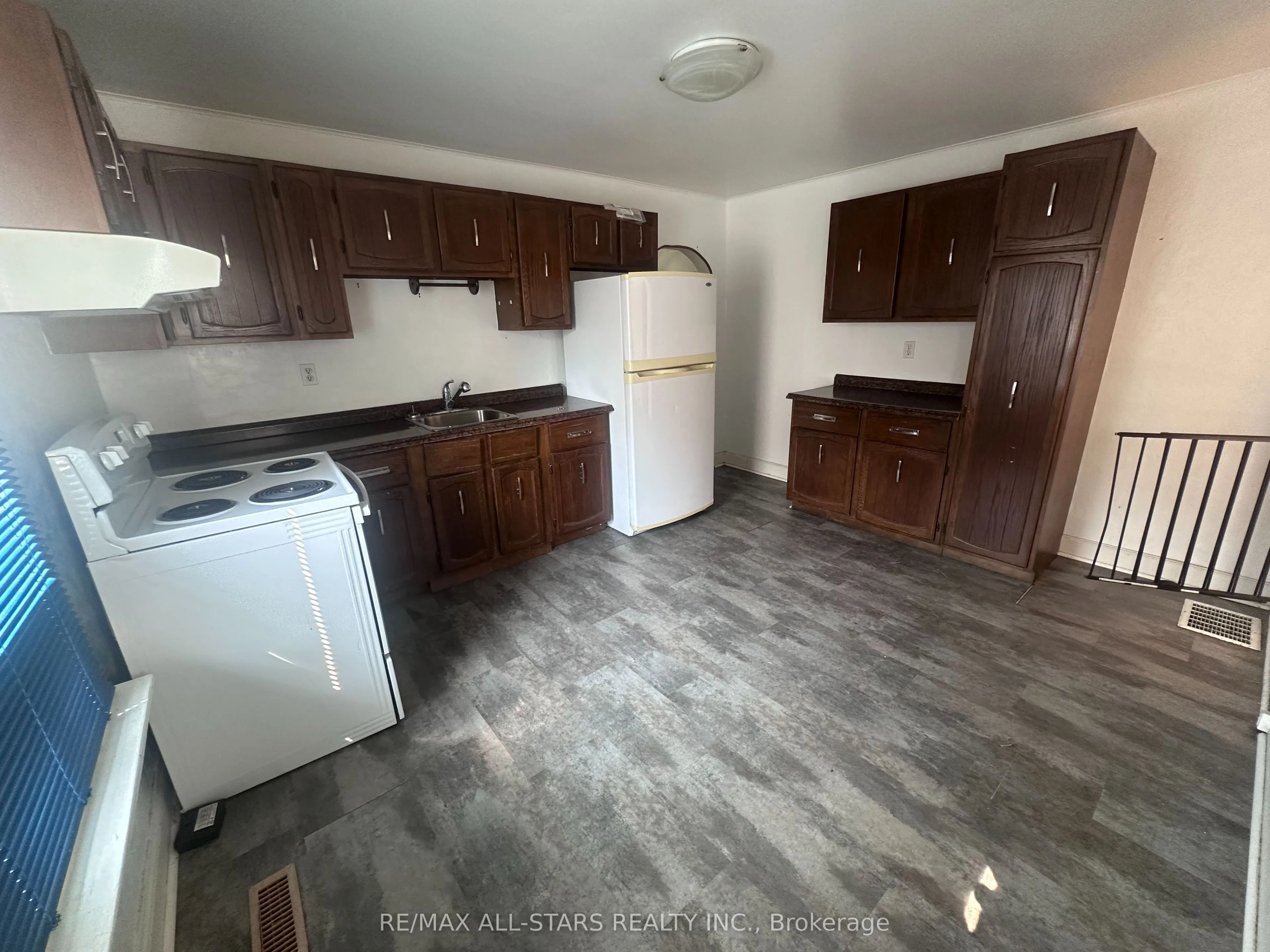 86 Cromwell Avenue