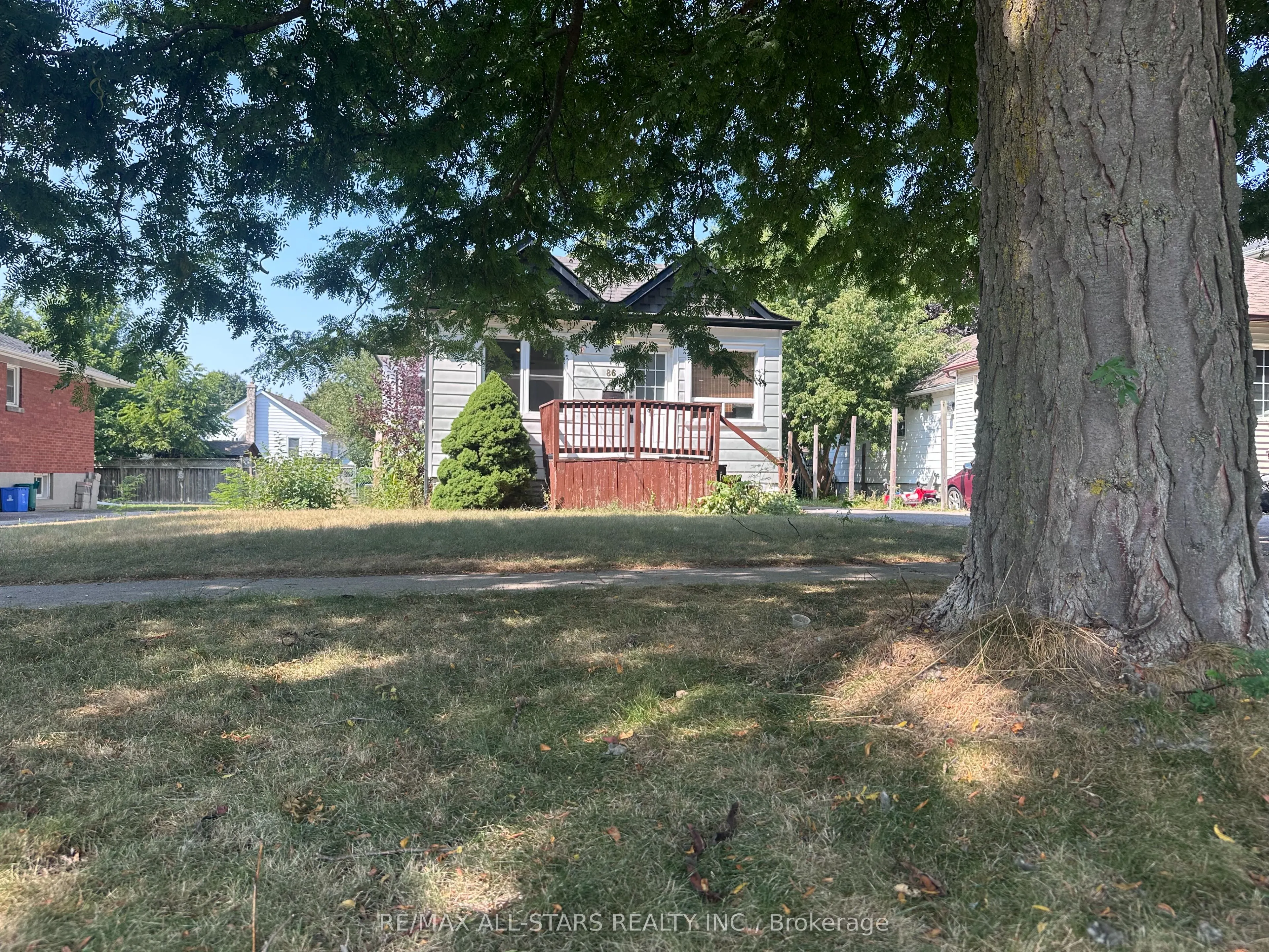 86 Cromwell Avenue