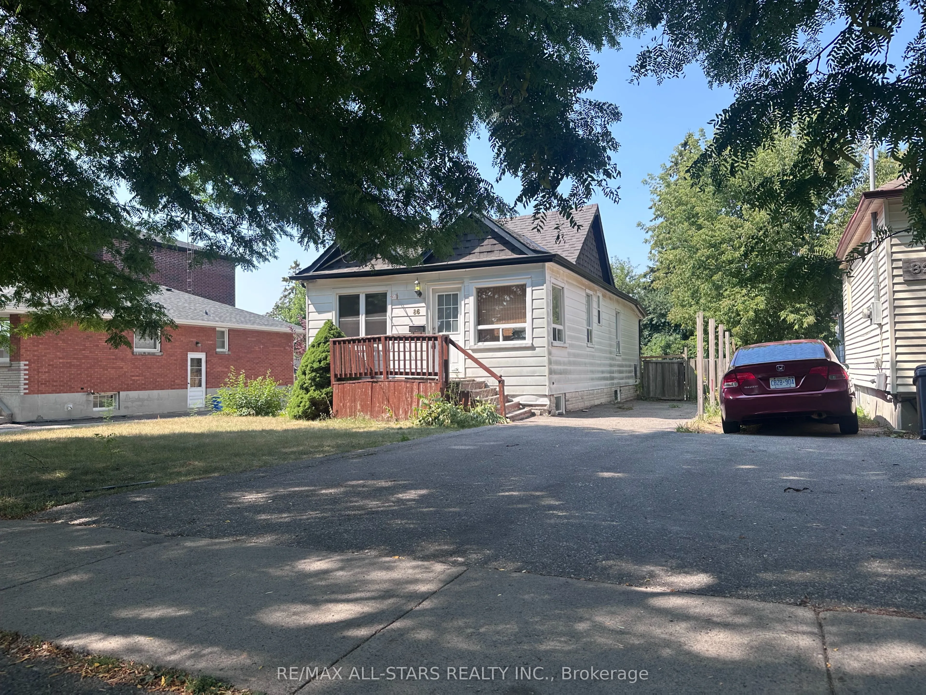 86 Cromwell Avenue
